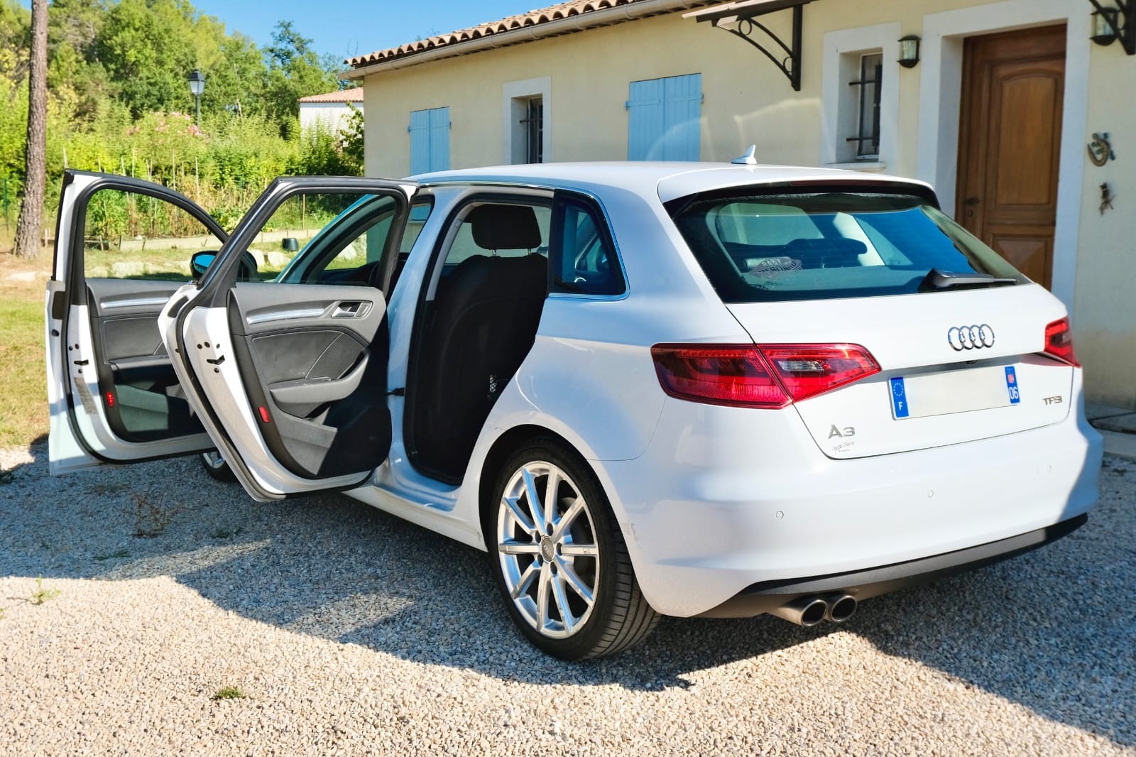 Audi A3 Sportback 1.8 180ch finition tout cuir luxe avec Climatisation