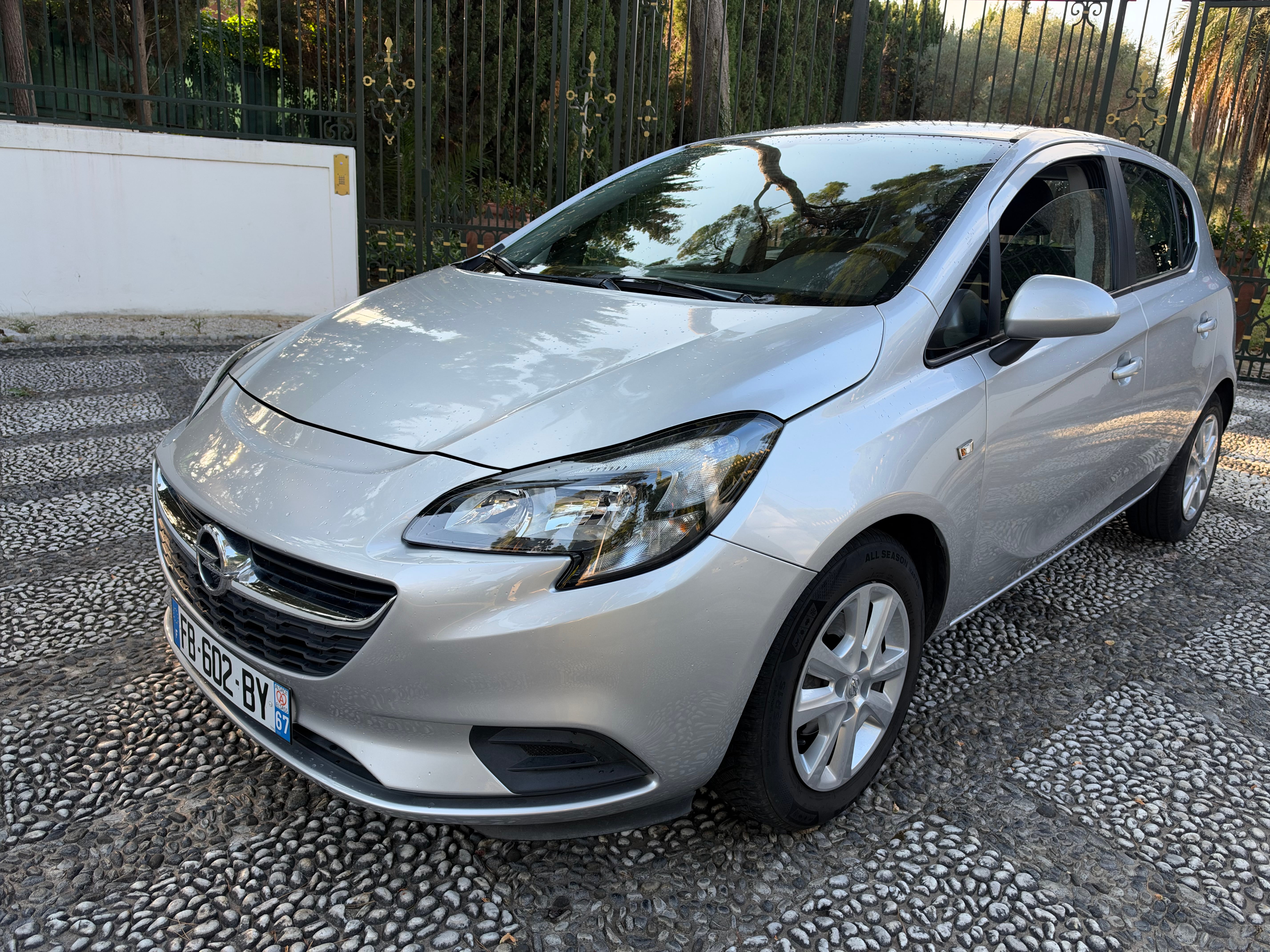 Opel Corsa-E 1.4 90ch avec Port USB