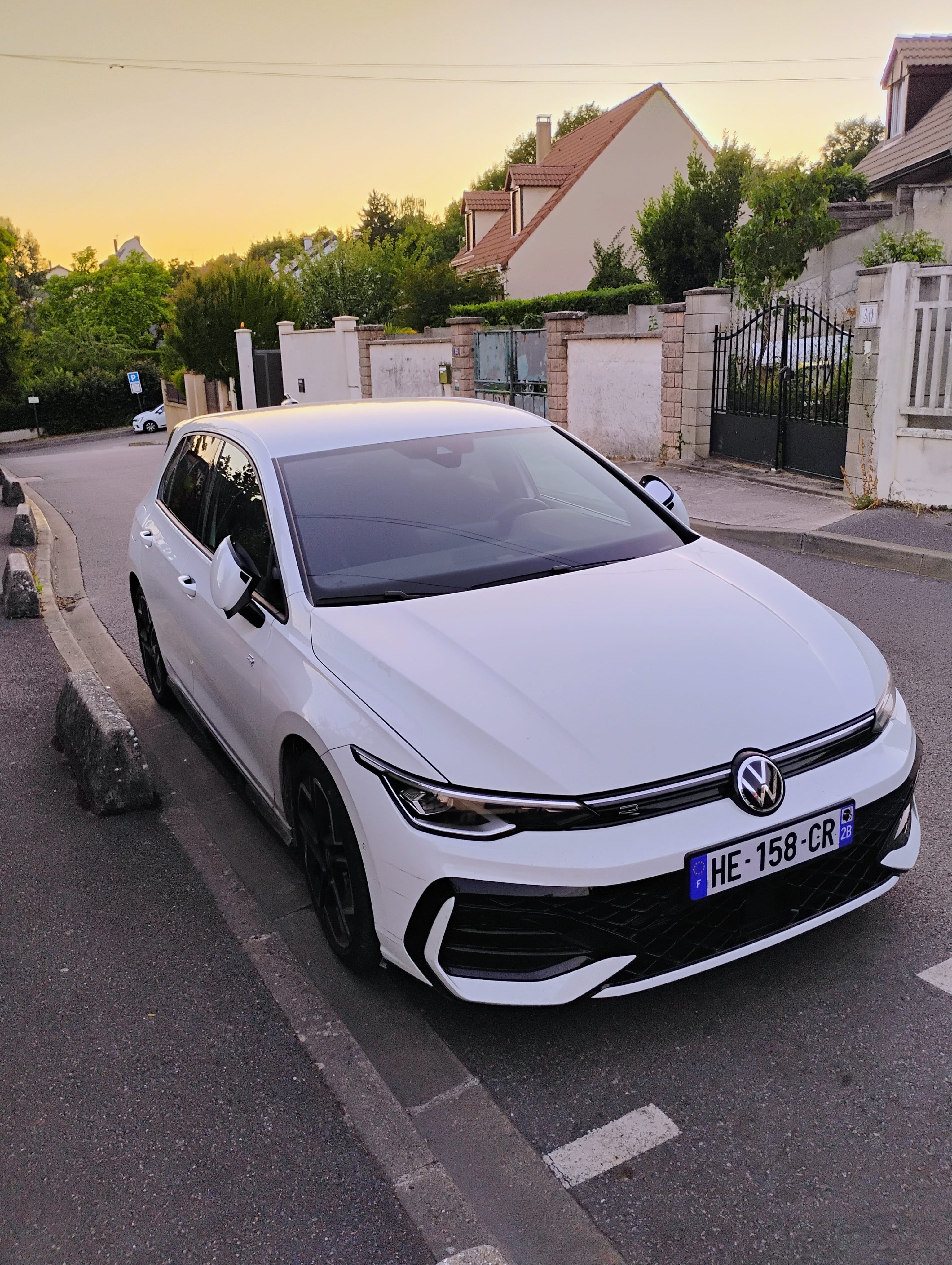 Volkswagen Golf R-Line avec Apple CarPlay