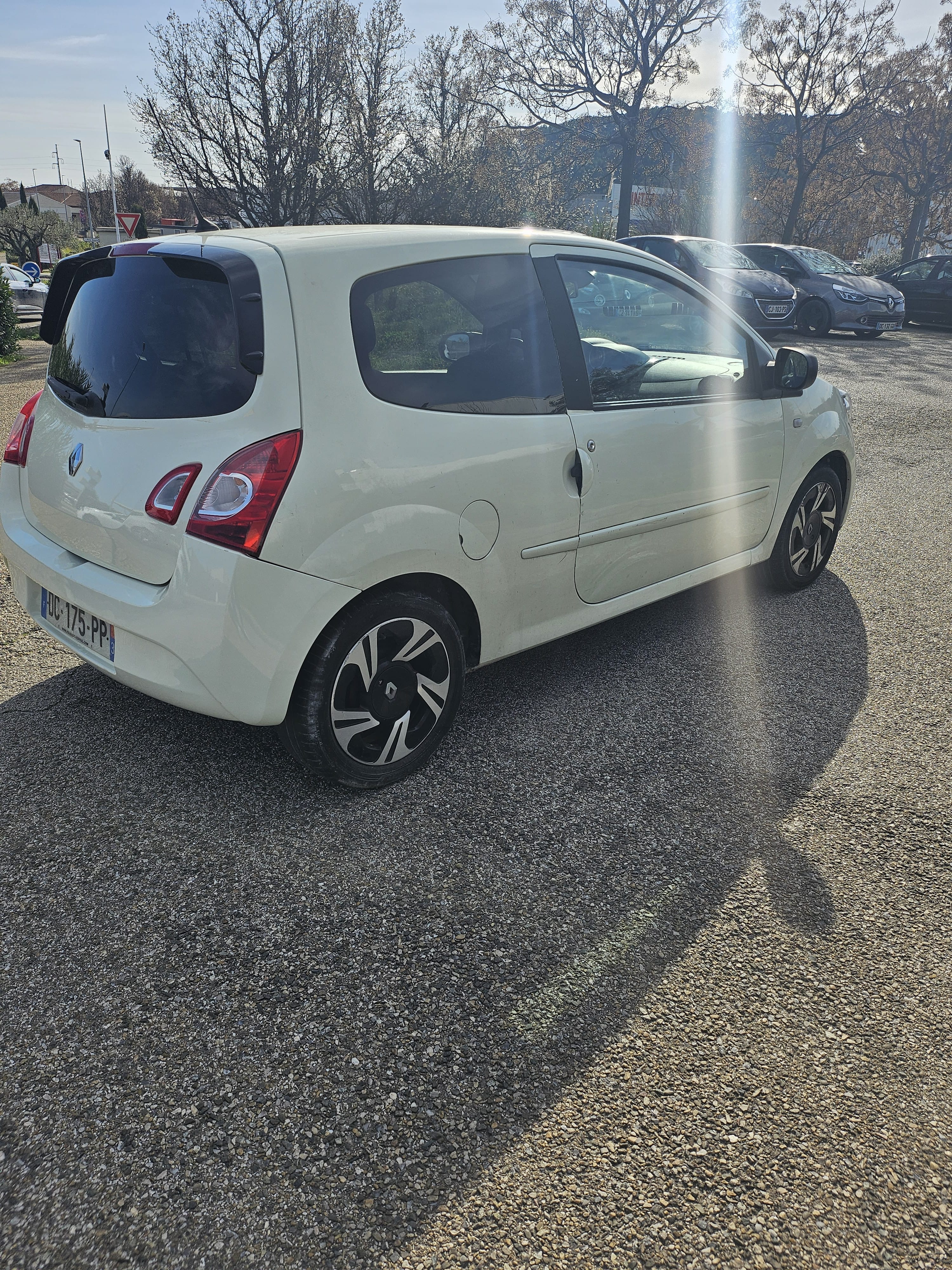 Renault Twingo II with Bluetooth audio