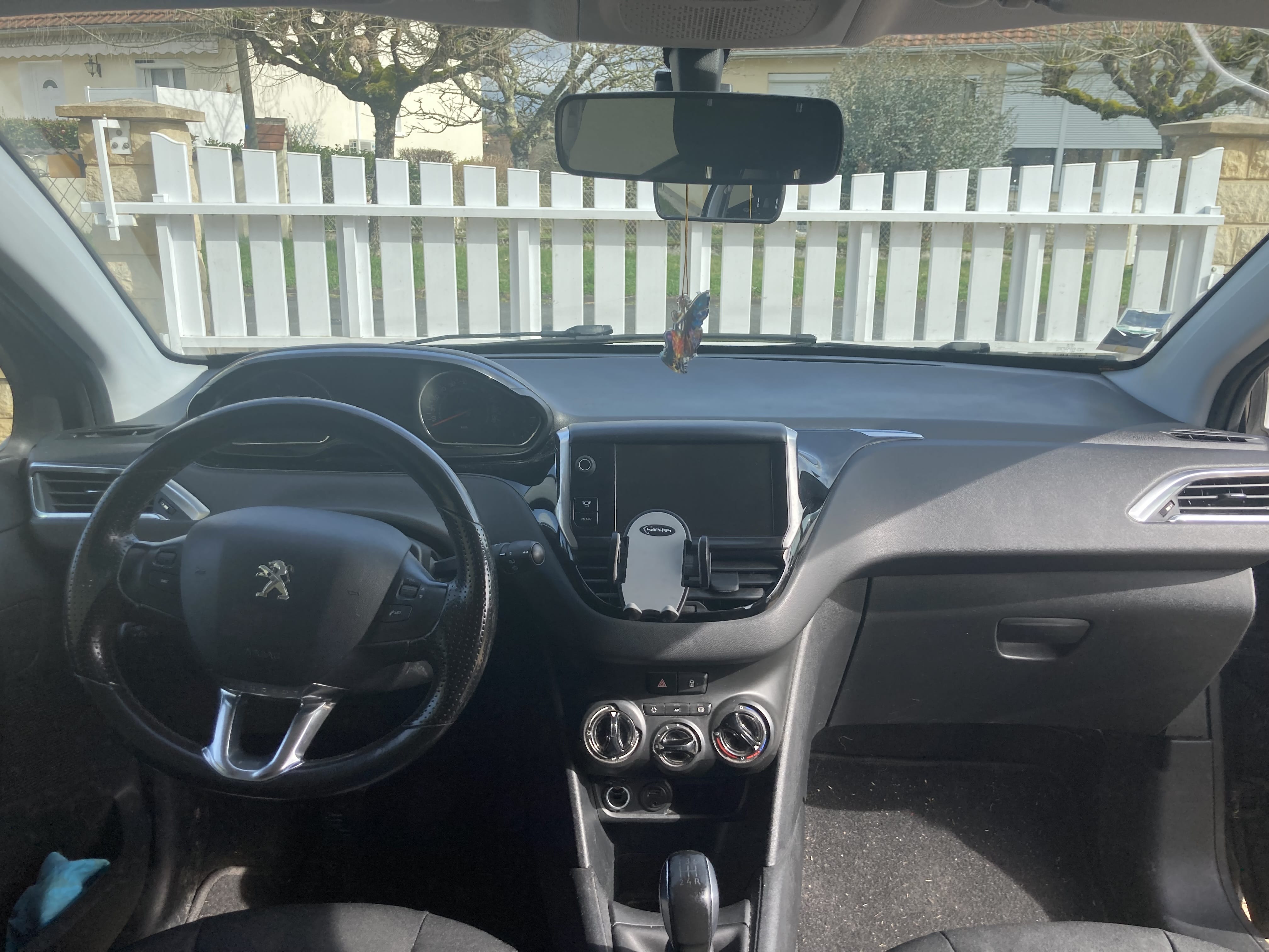 Peugeot 208 GTI avec Siège bébé
