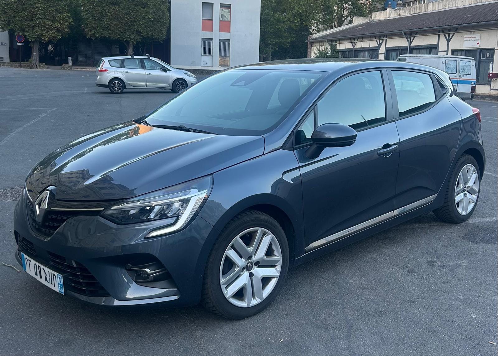 Renault Clio, 2022, Essence 95