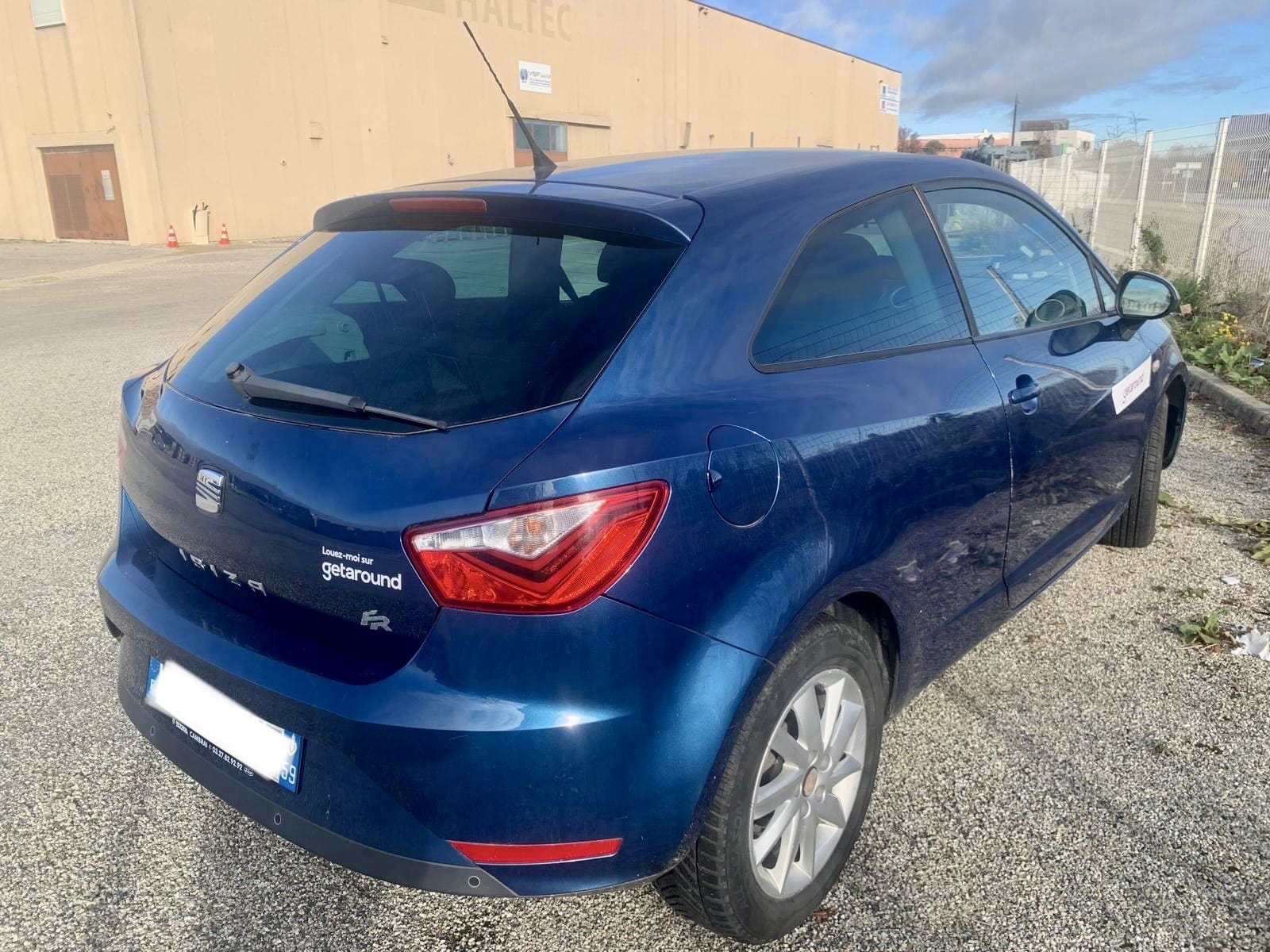 Seat Ibiza (9min à pied de la gare) avec Climatisation