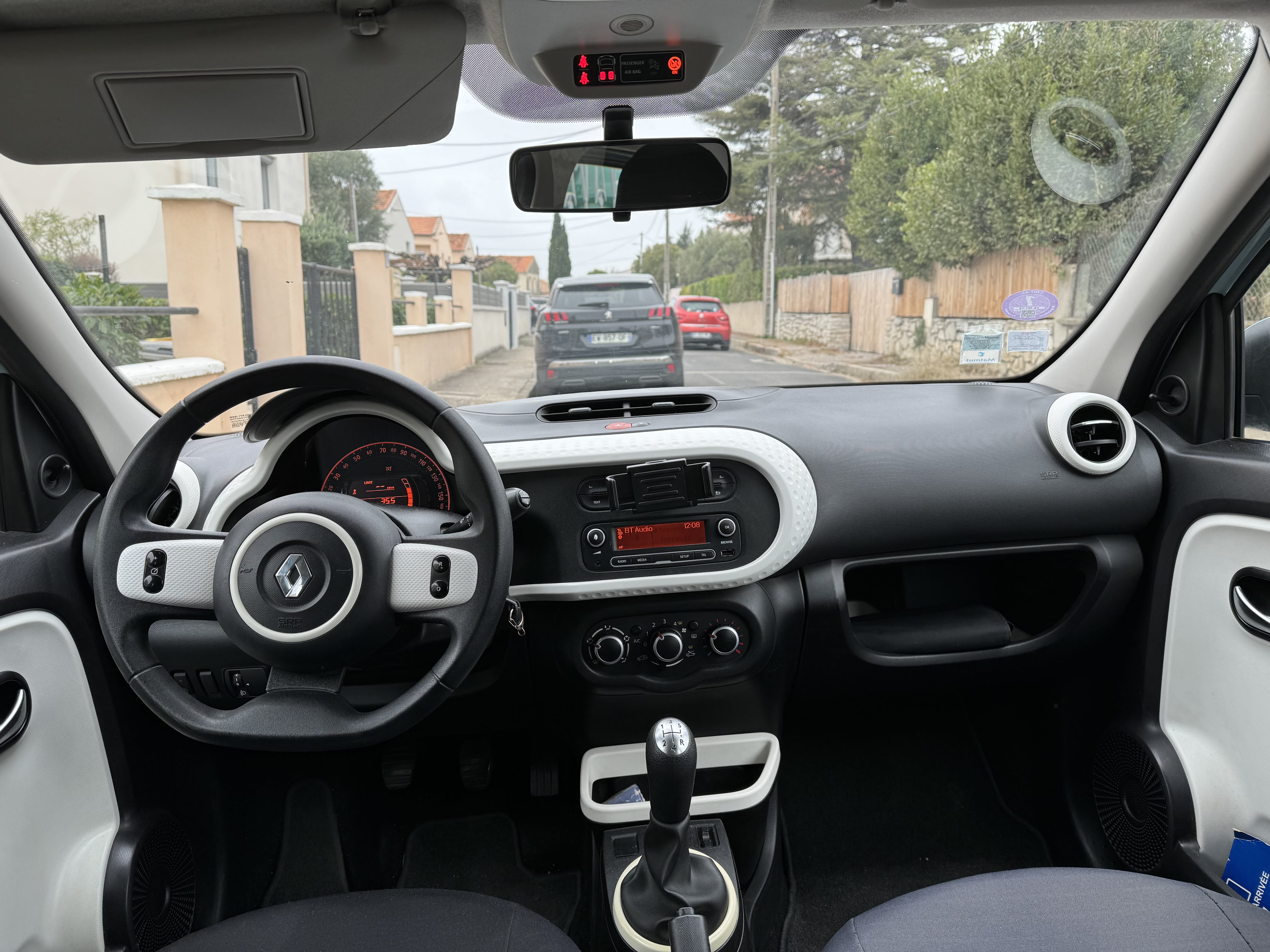 Renault Twingo III avec Entrée audio / iPod