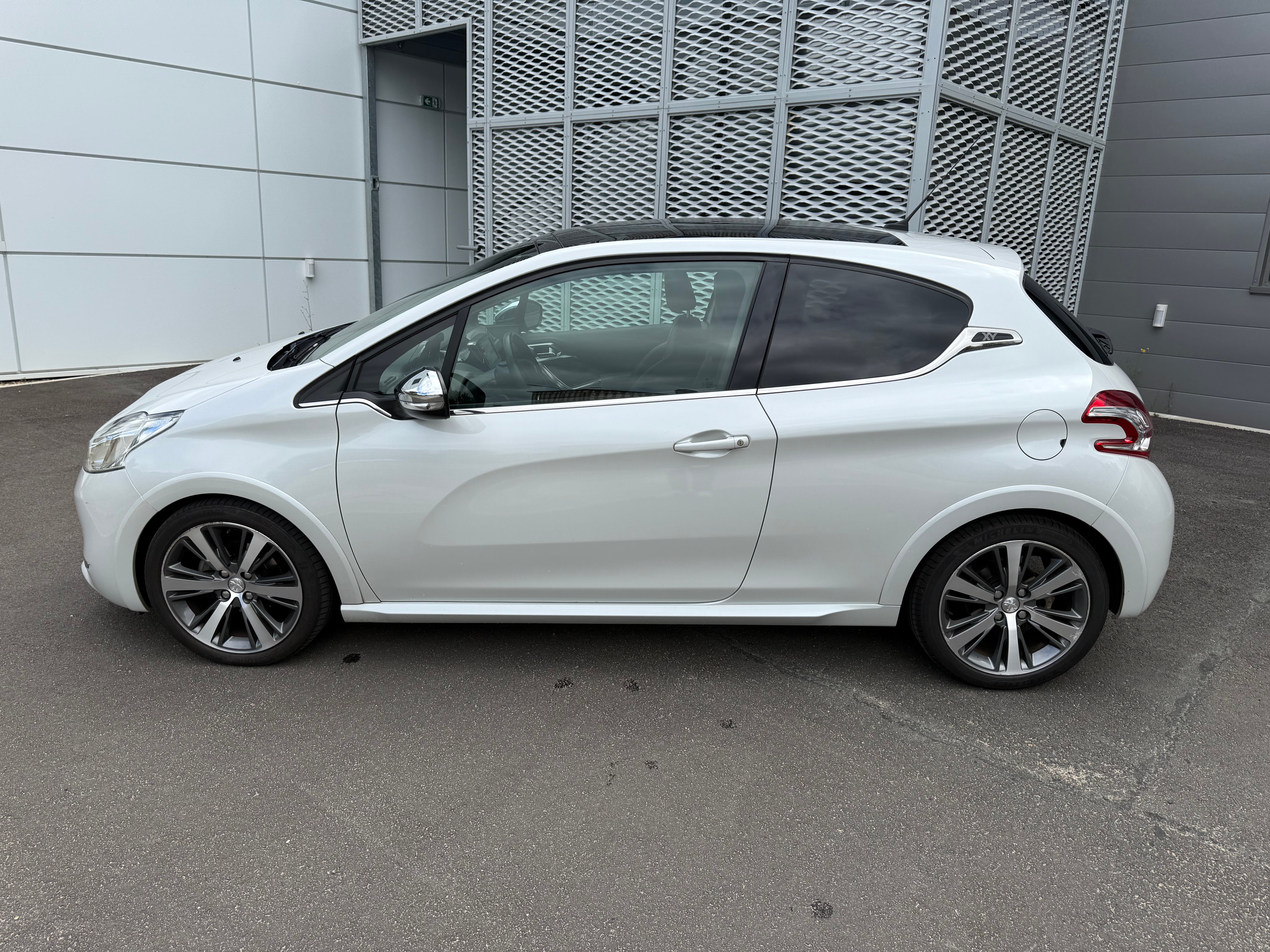 Peugeot 208 avec Climatisation