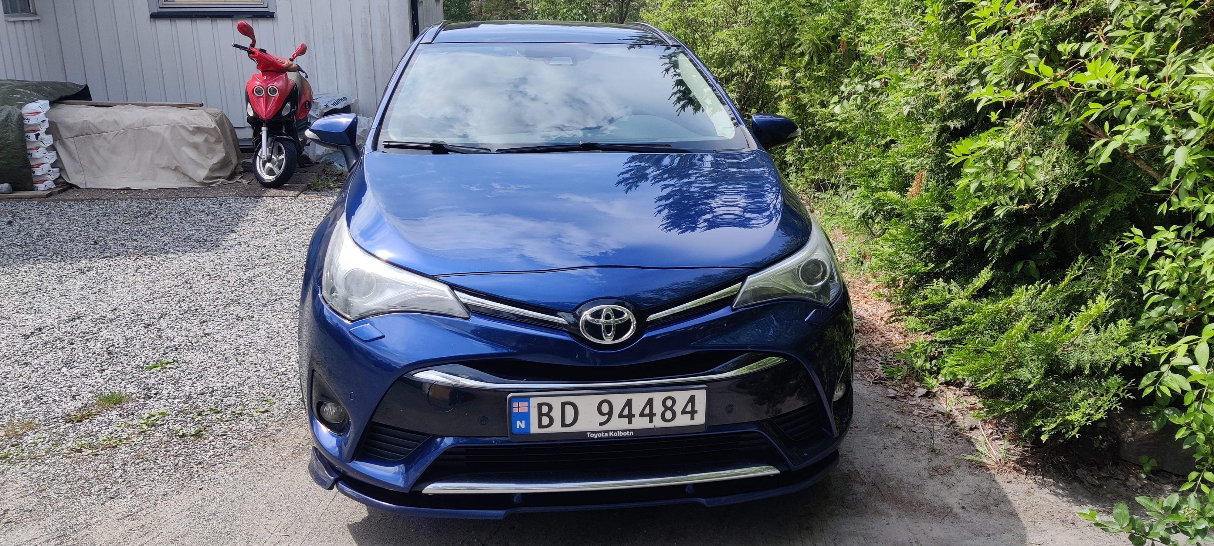Toyota Avensis 1.8 automat med Dashcam