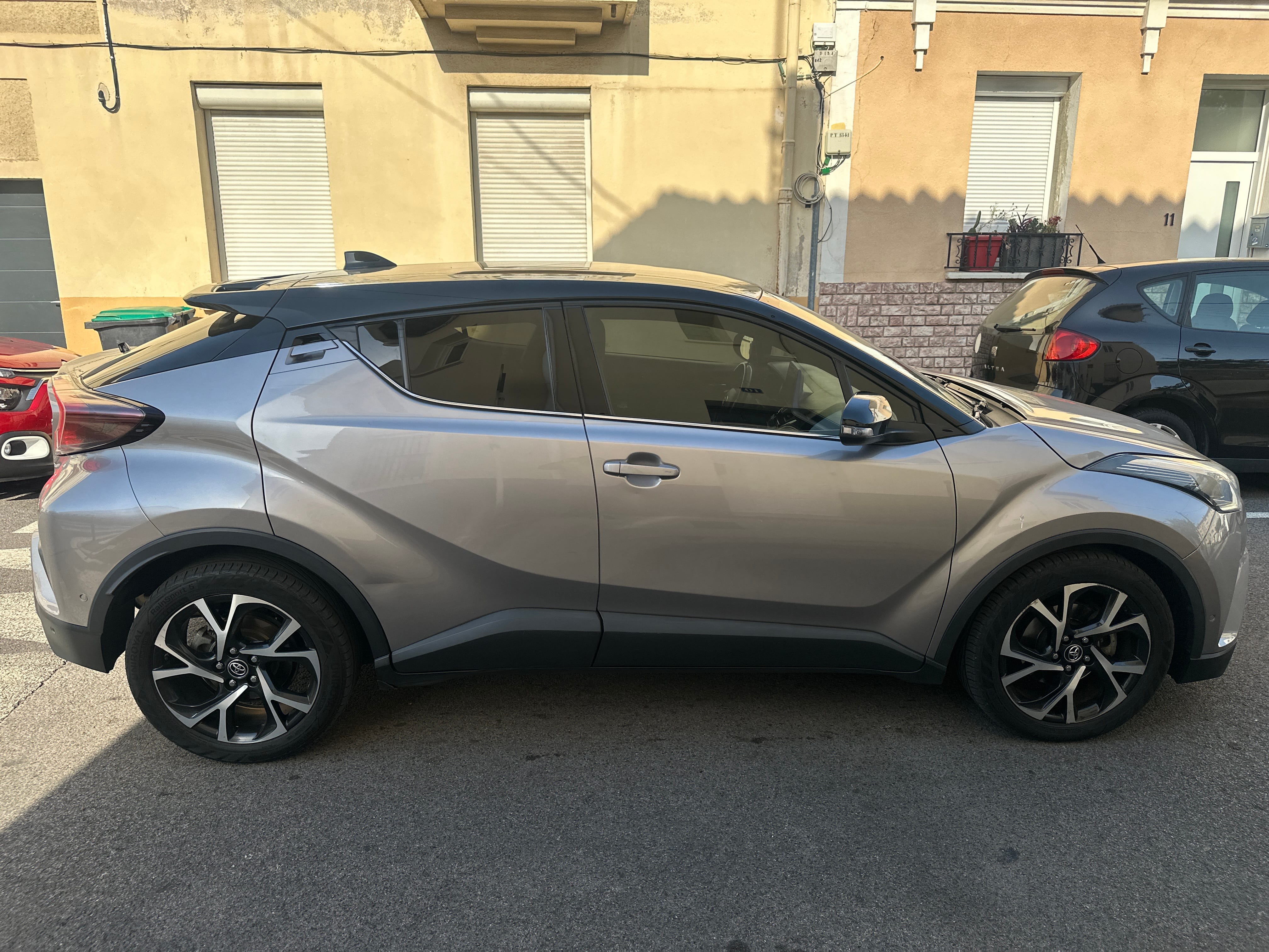 Toyota C-HR Hybrid avec Caméra de recul