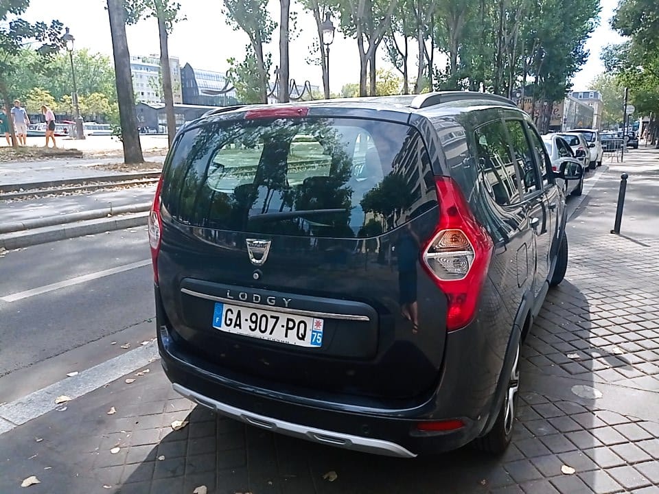 Dacia Lodgy Essence 130 cv, Stepway (Série Limitée Anniversaire) avec Caméra de recul