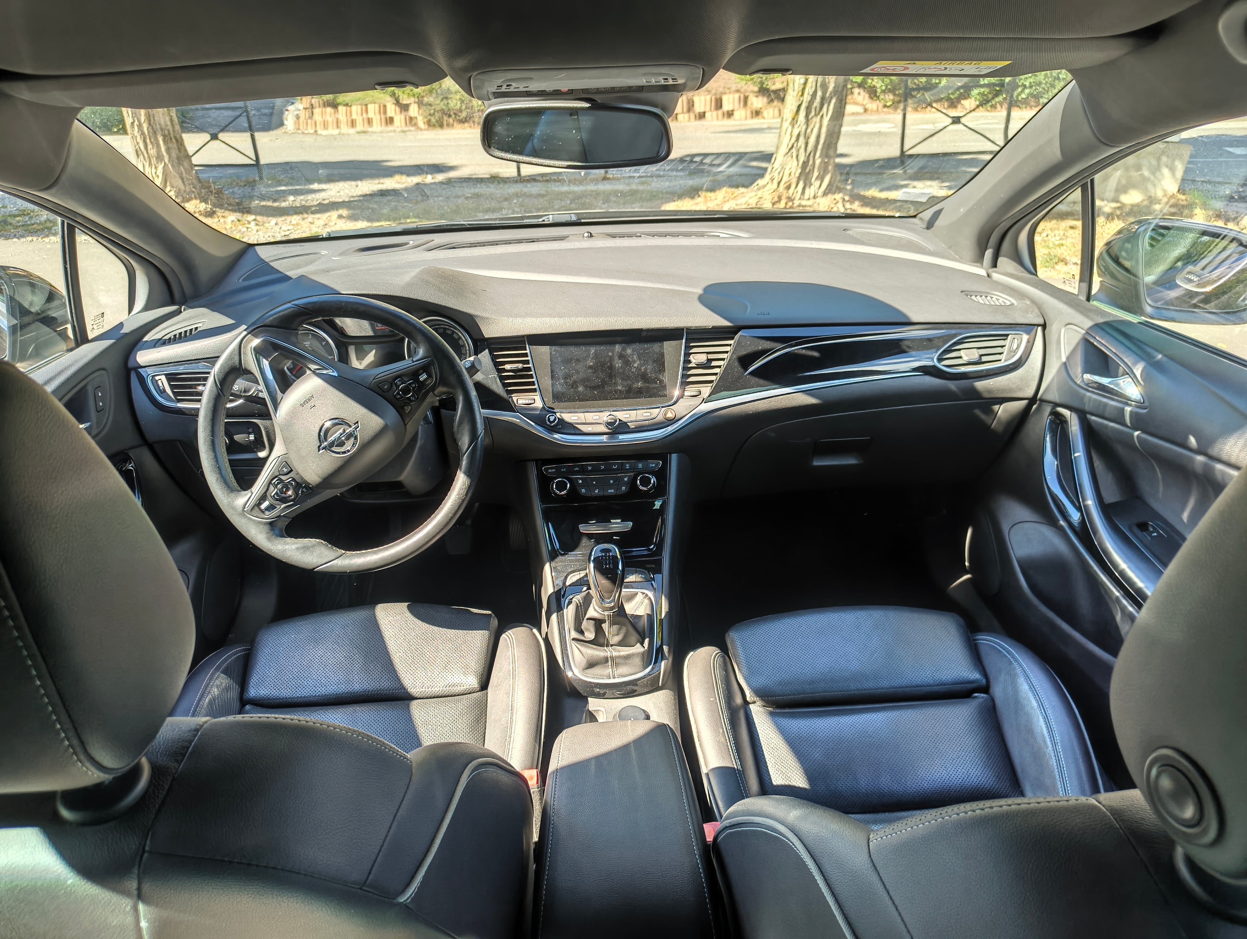Opel Astra avec Caméra de recul