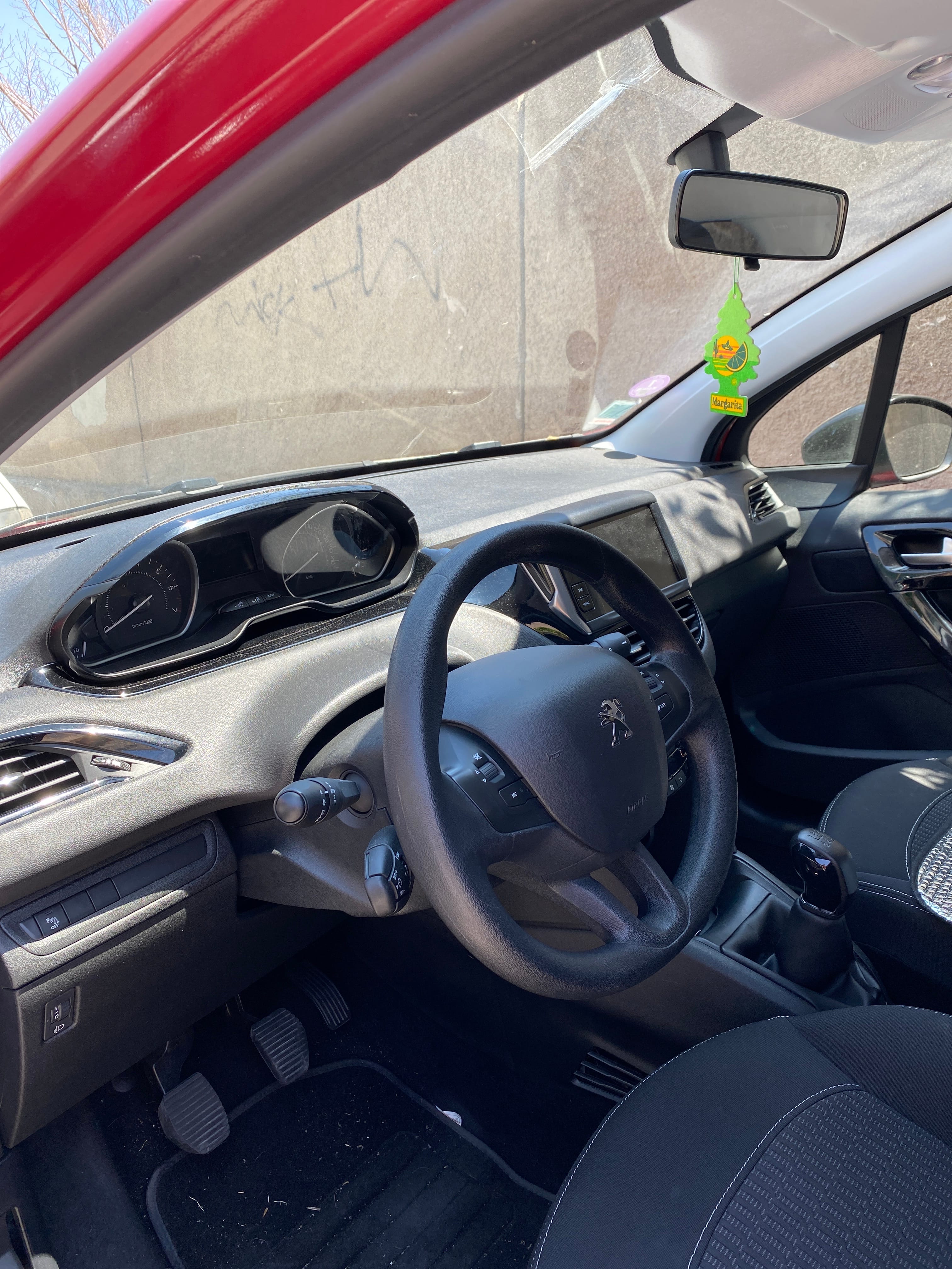 Peugeot 208 with Apple CarPlay