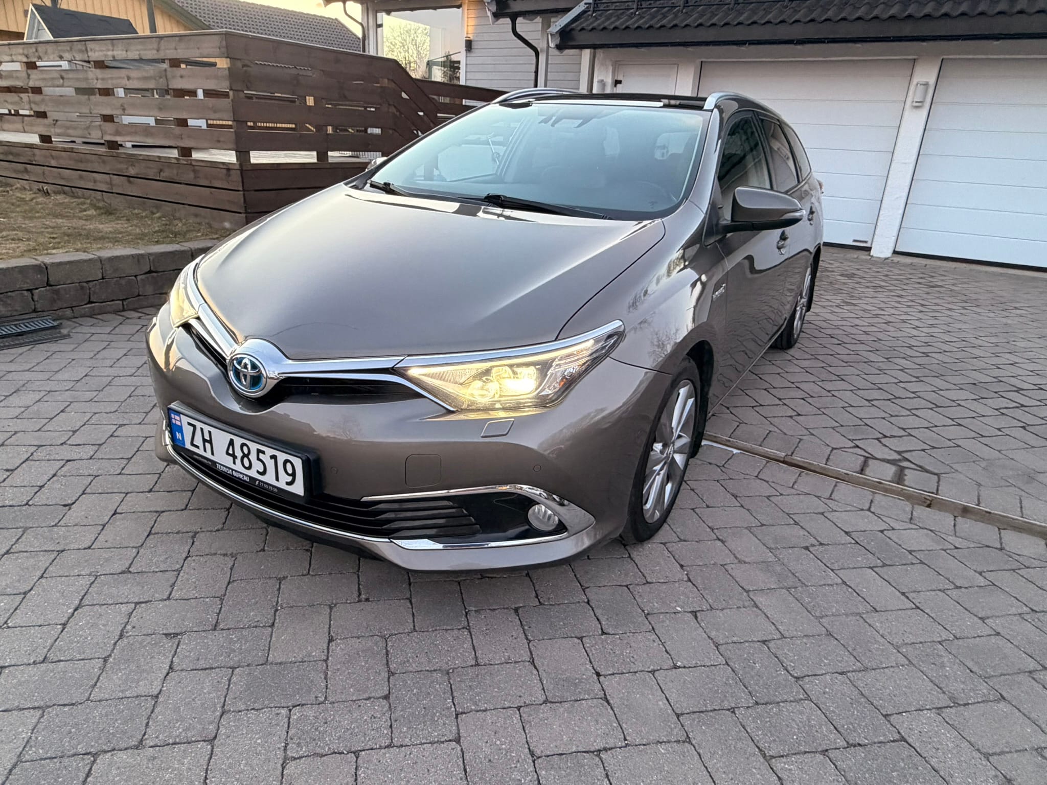 Toyota Auris Touring Sports med Bluetooth audio