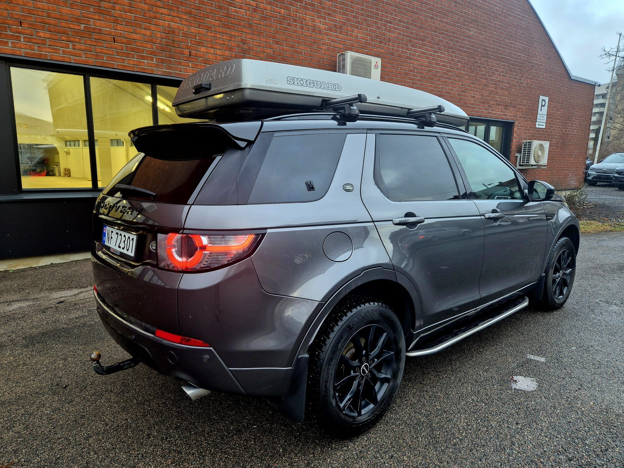 Land-Rover Discovery Sport mit Navigationsgerät