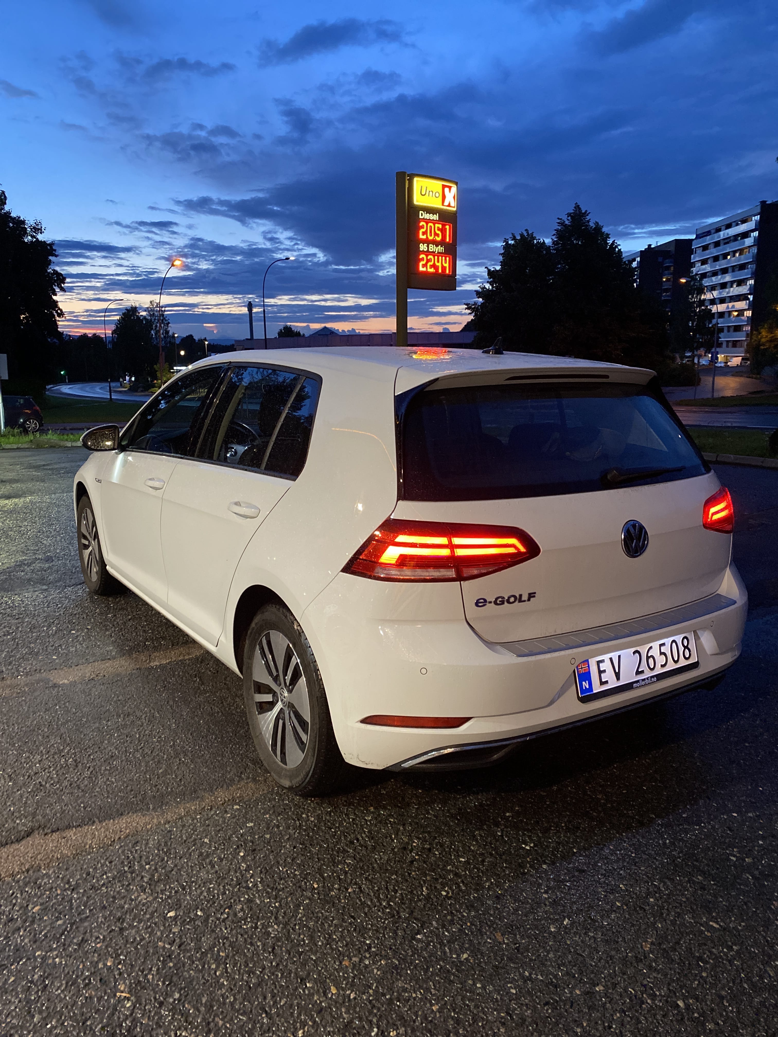 Volkswagen e-Golf with GPS
