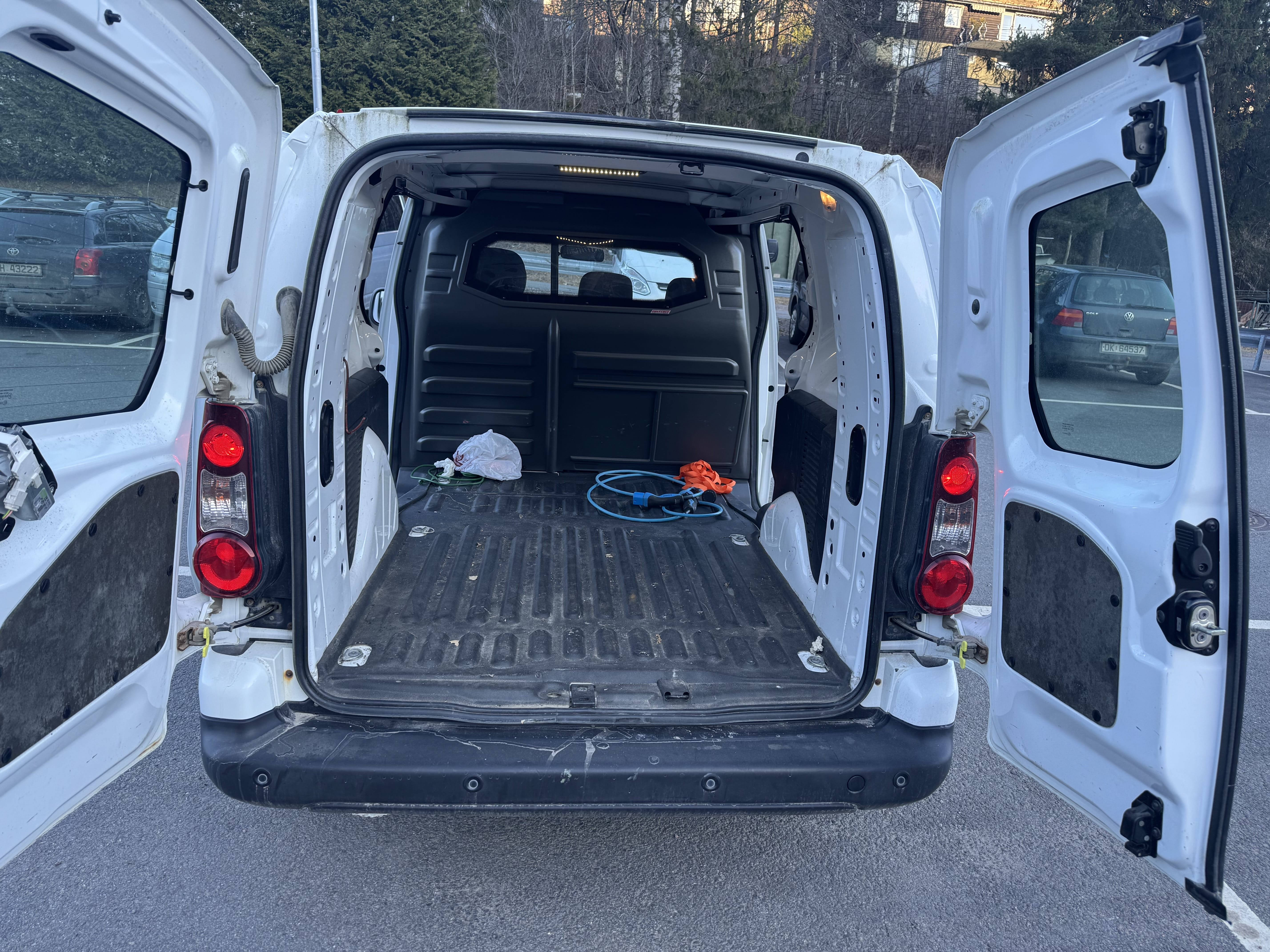 Peugeot Partner med Vinterdekk