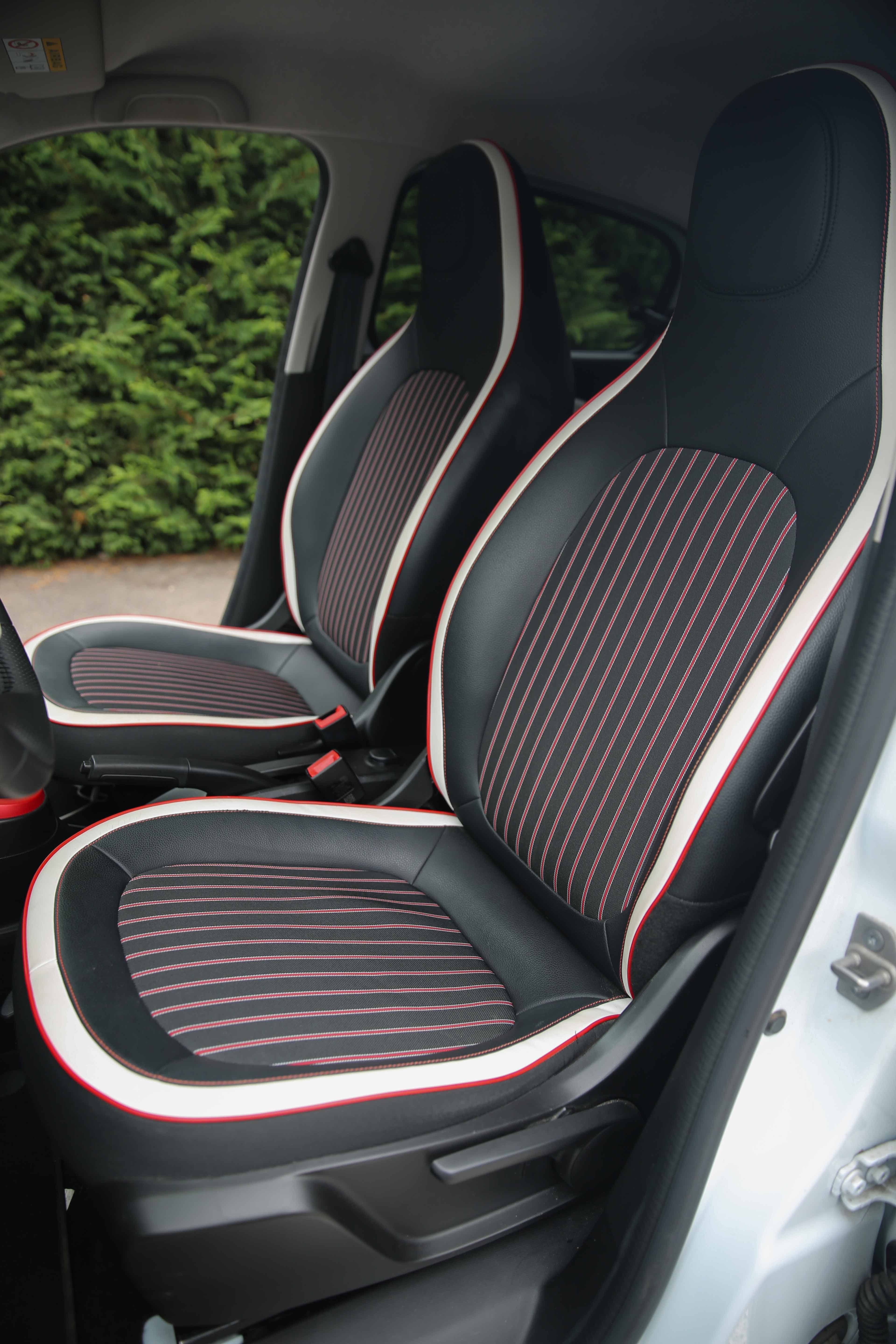 Renault Twingo III with Bluetooth audio