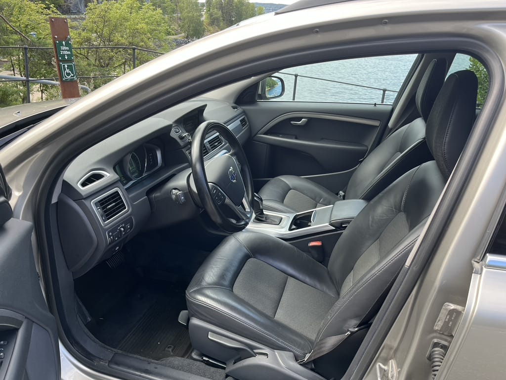 Volvo V70 2.0, 181 hk med Lydinngang