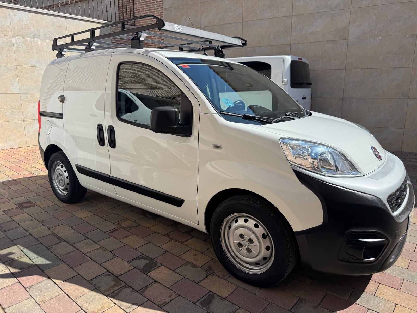 Fiat Fiorino with Cruise control