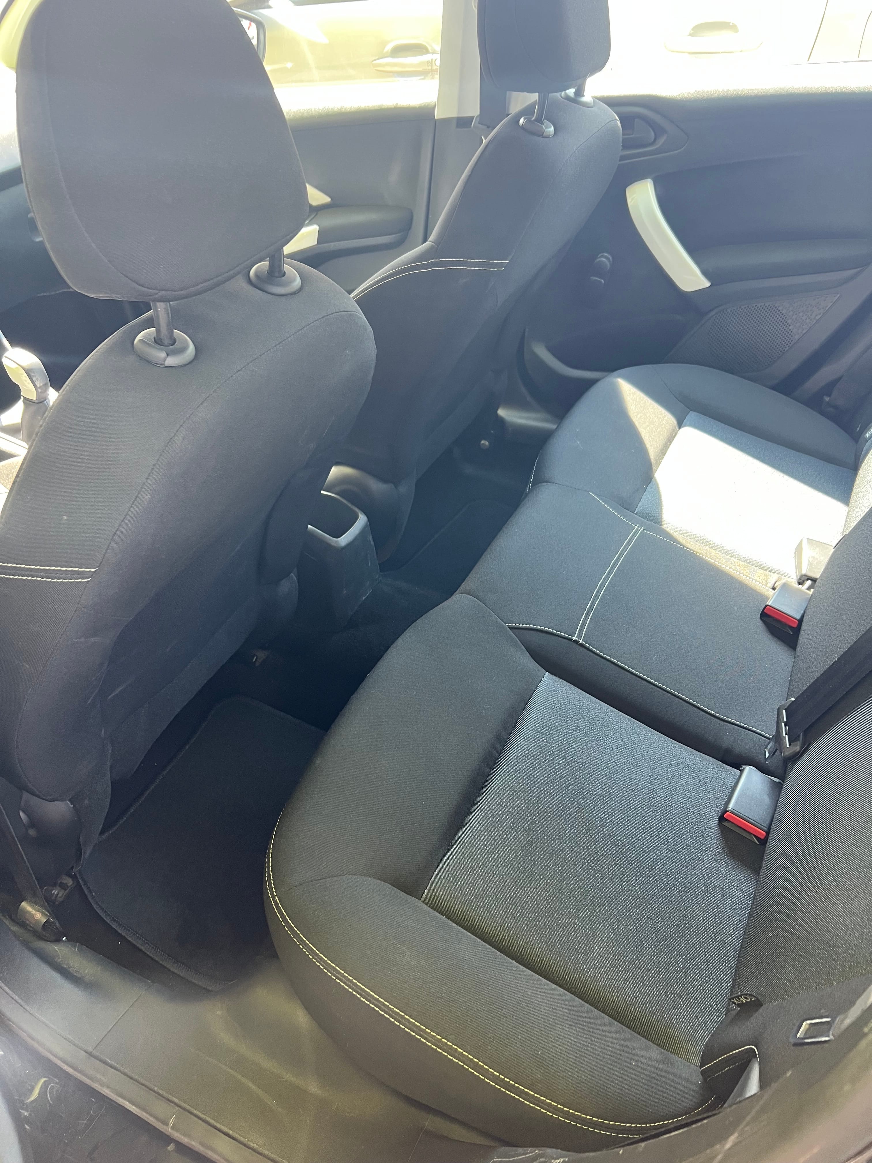 Peugeot 208 avec Port USB