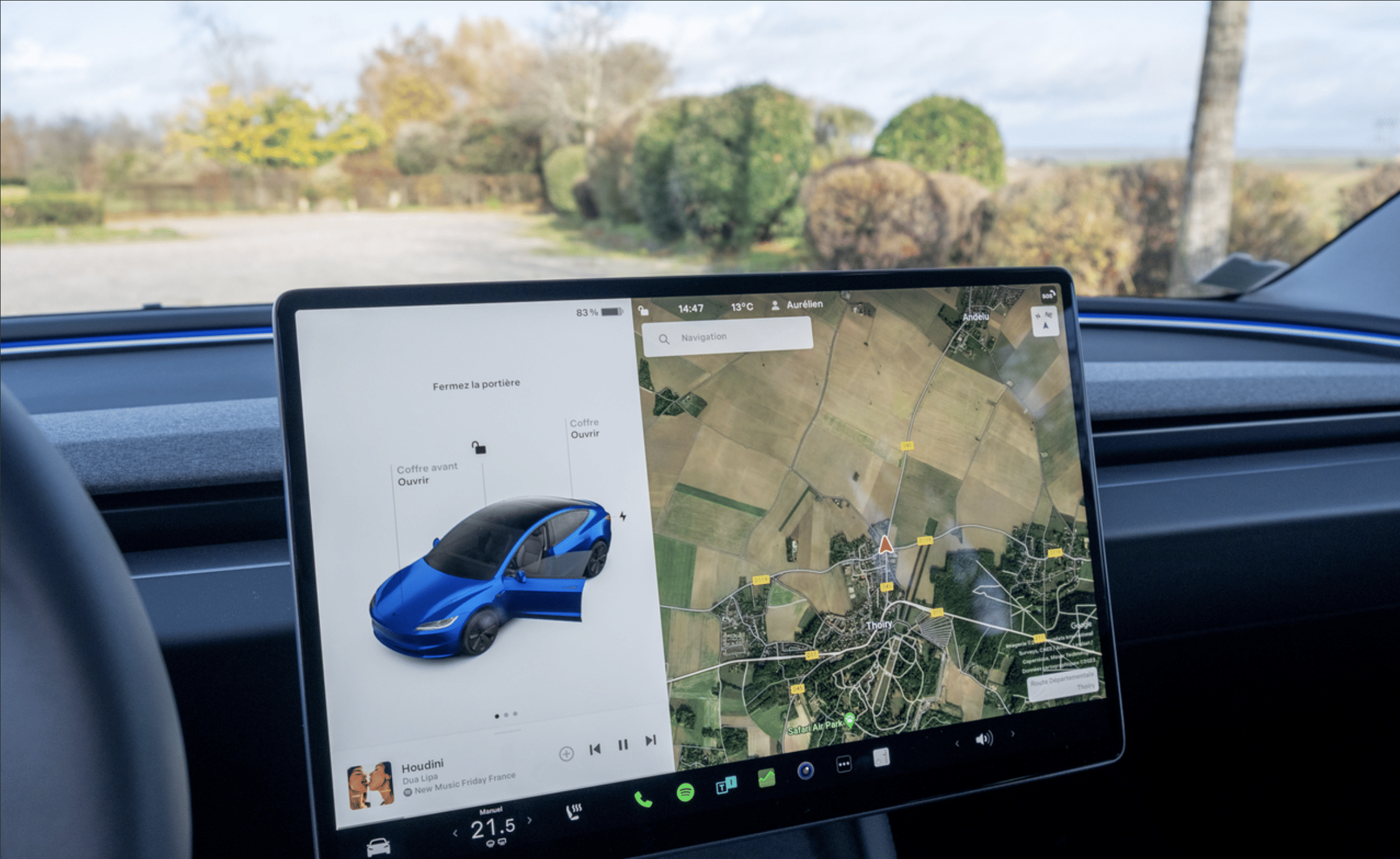 Tesla Model 3 2025 with Cruise control