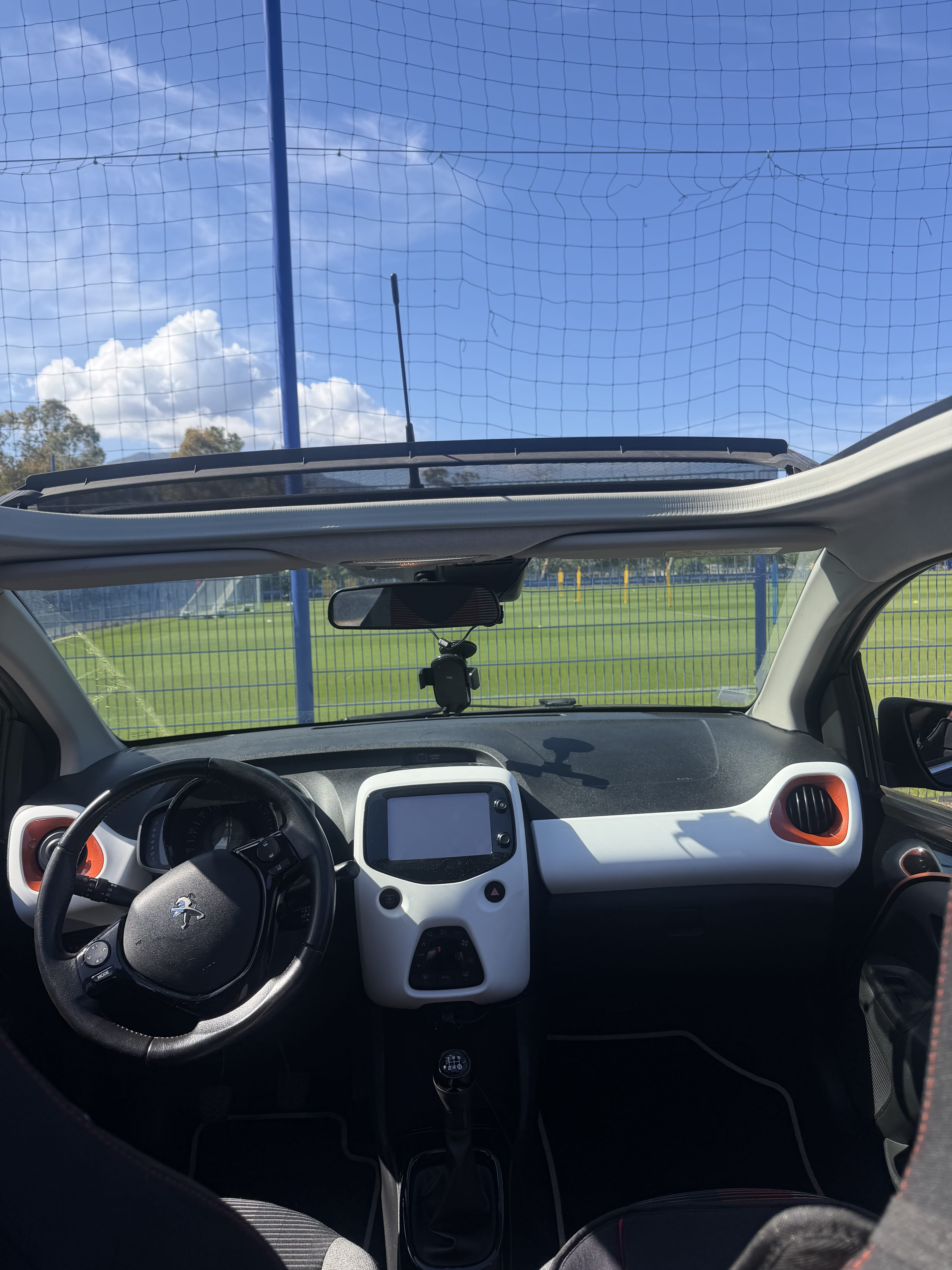 Peugeot 108 Cabriolet avec GPS