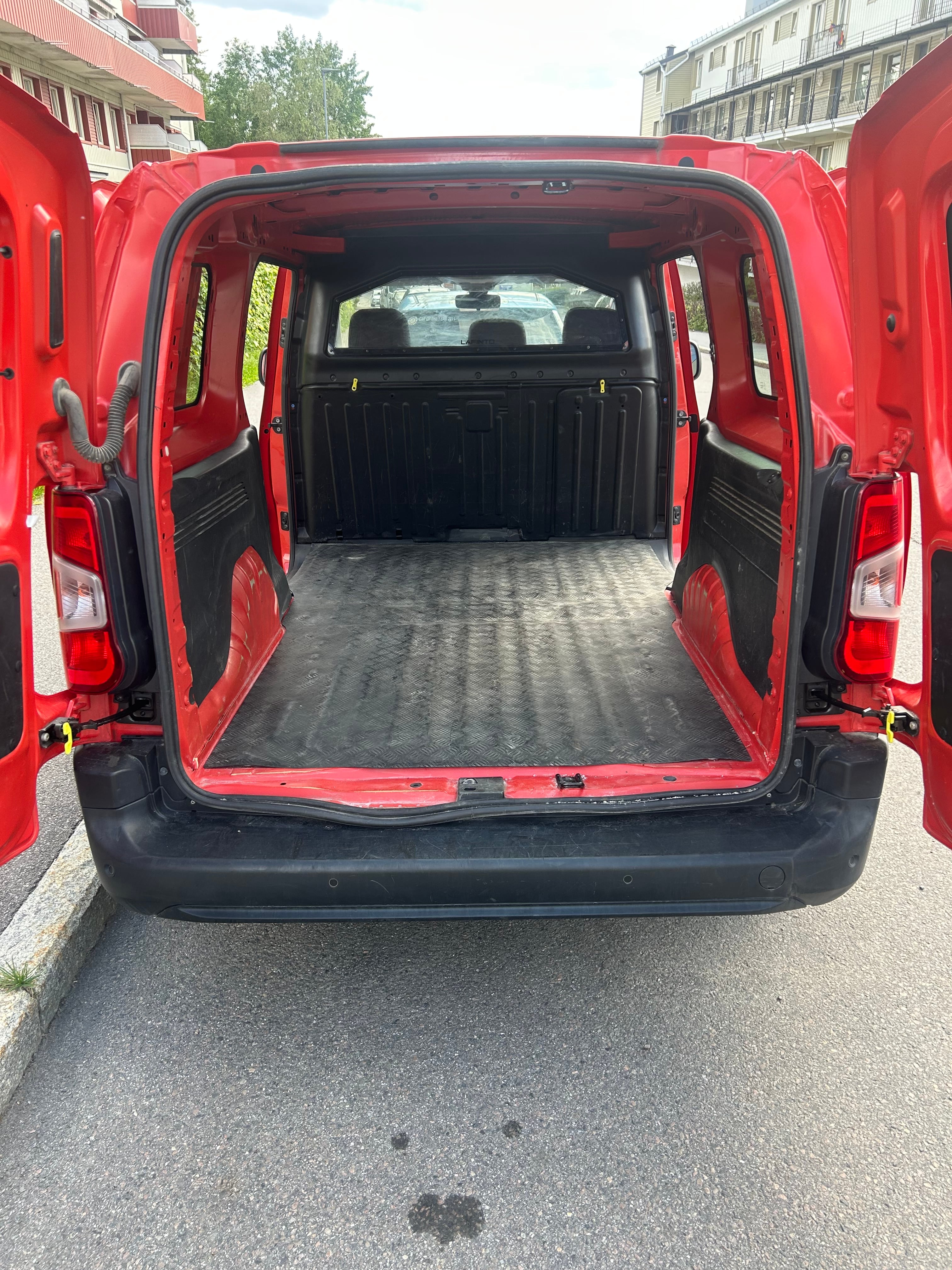 Peugeot Partner med Vinterdekk