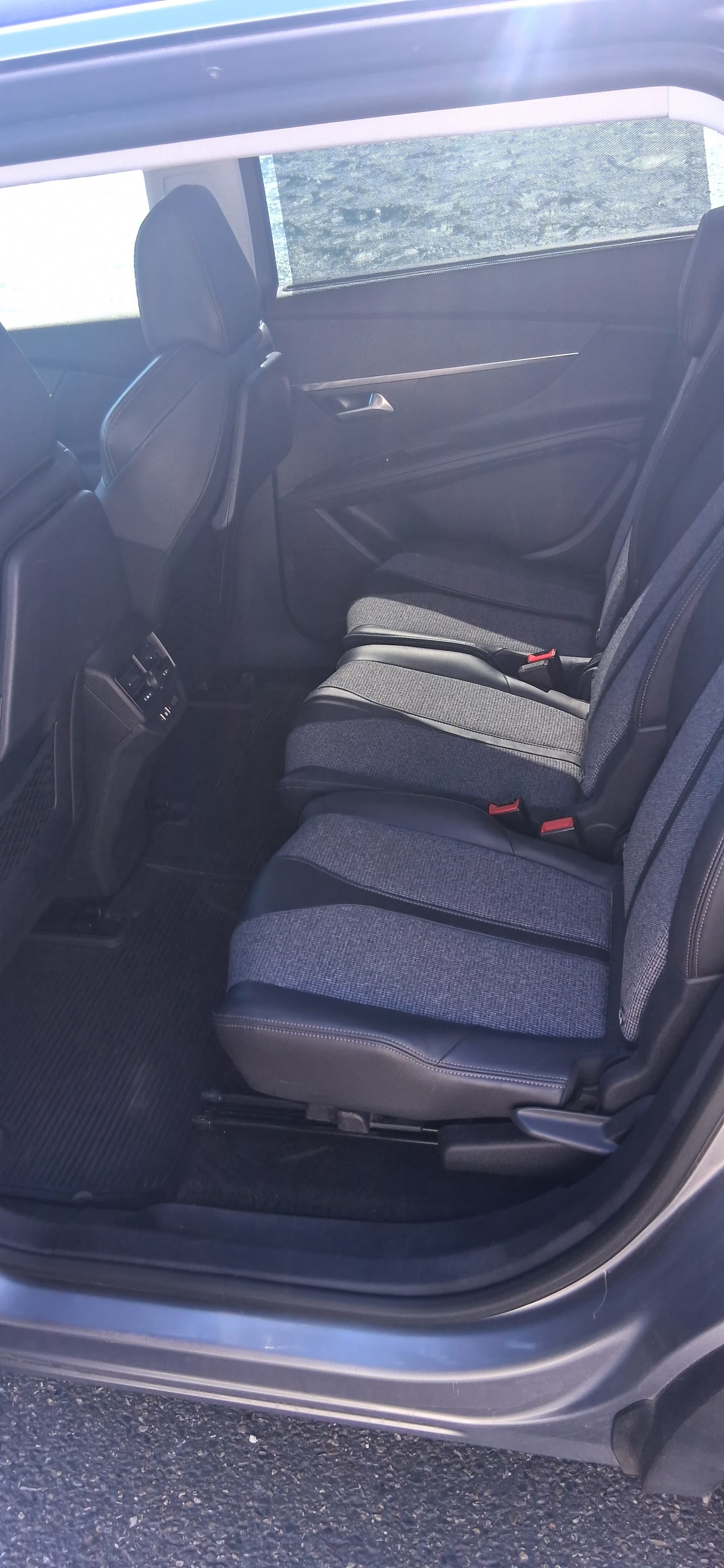 Peugeot 5008 avec Siège bébé