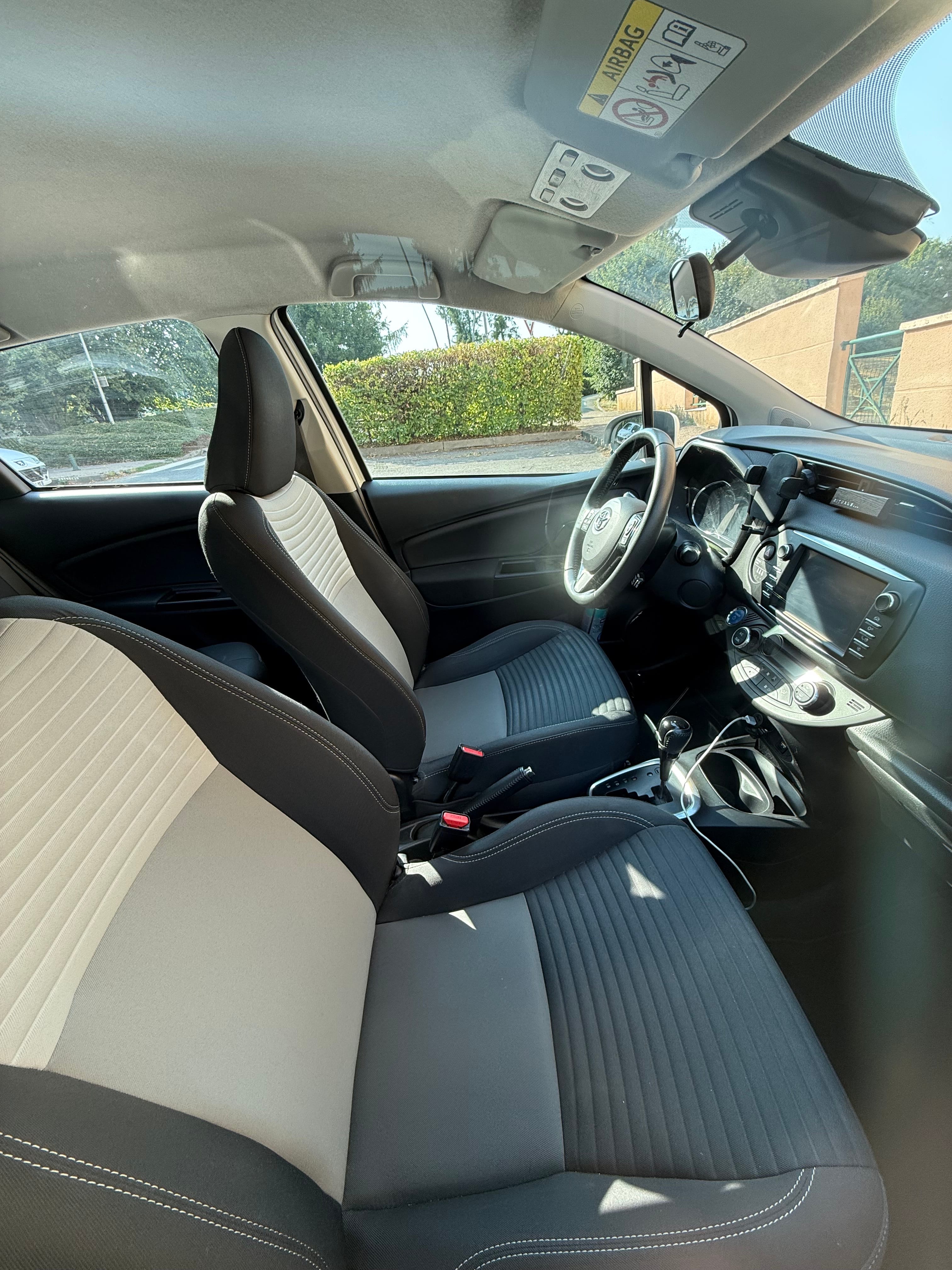 Toyota Yaris Hybride avec GPS