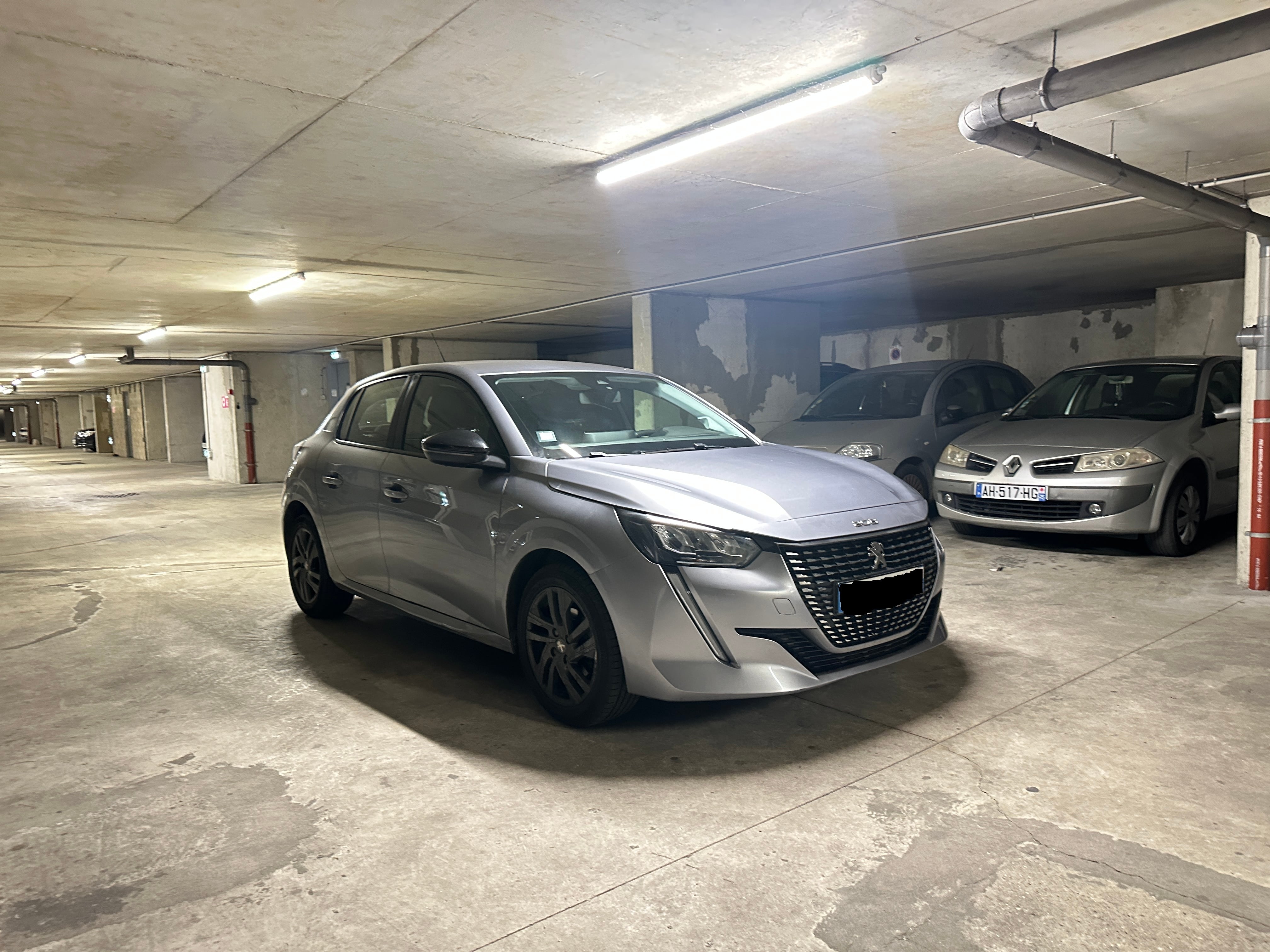 Peugeot 208 GE924, 2022, Essence 95