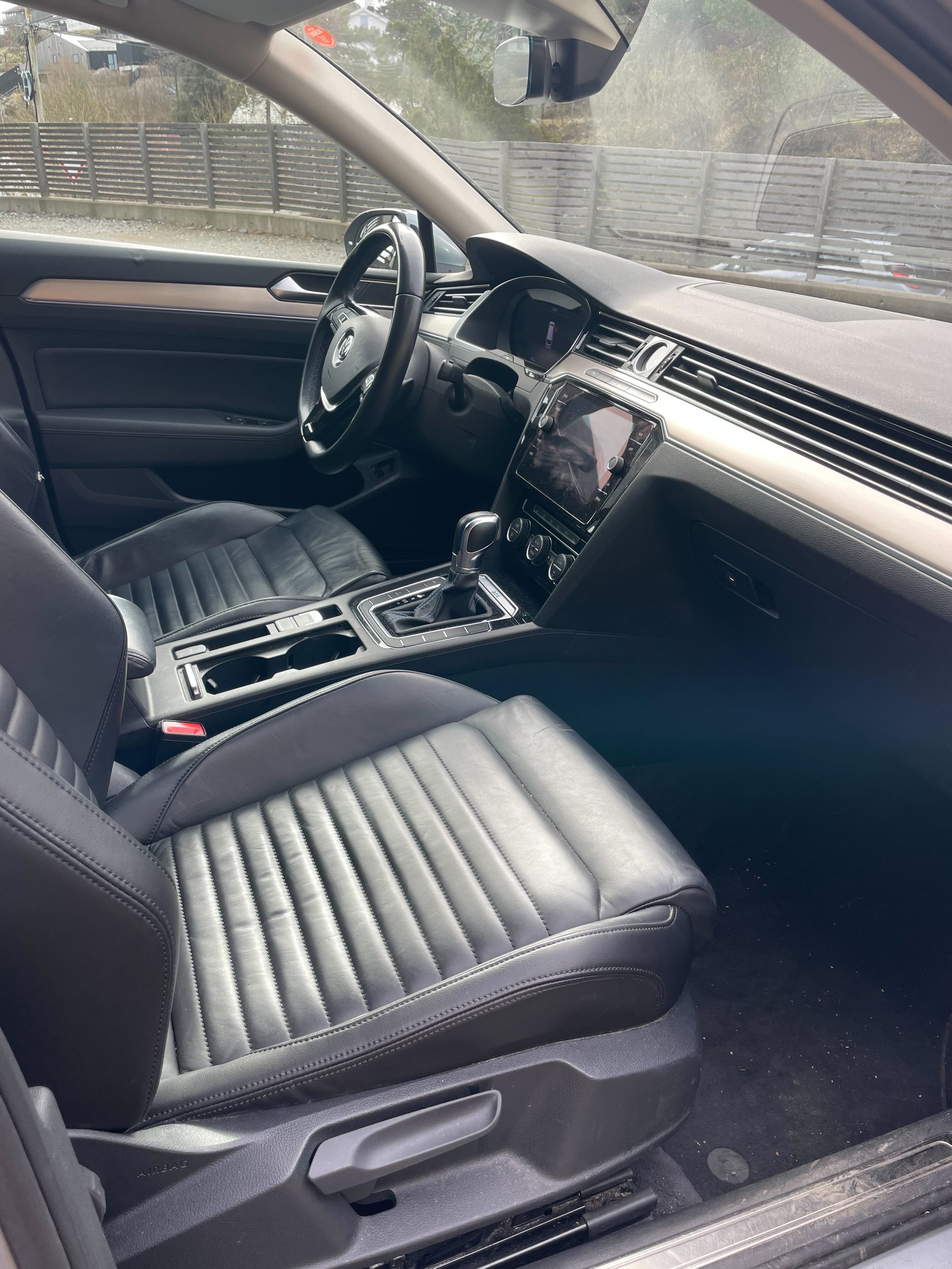 Volkswagen Passat GTE Hybrid med Bluetooth audio