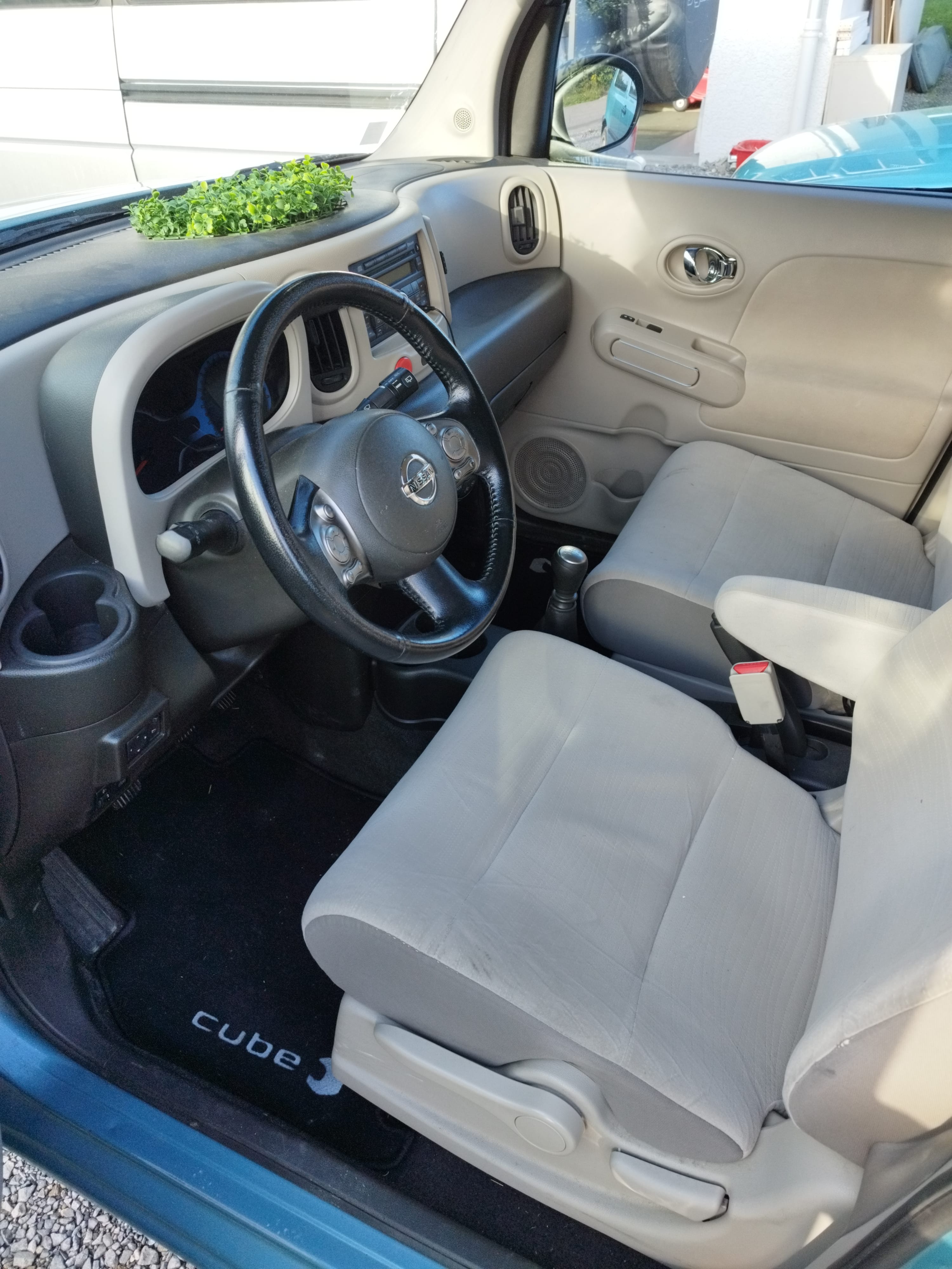 Nissan Cube avec Siège bébé