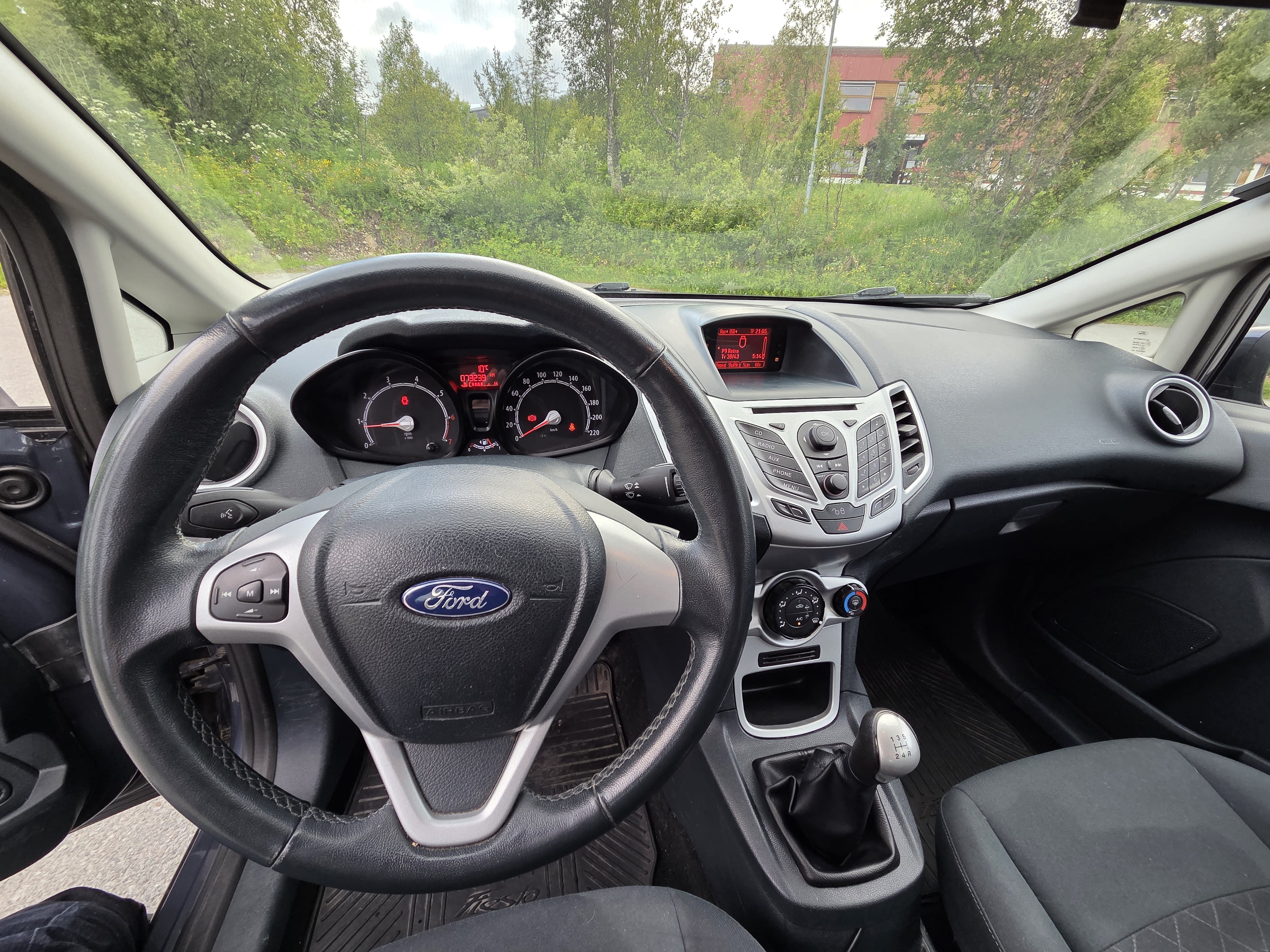 Ford Fiesta - 2013. Manuell, Bensin with USB charging ports