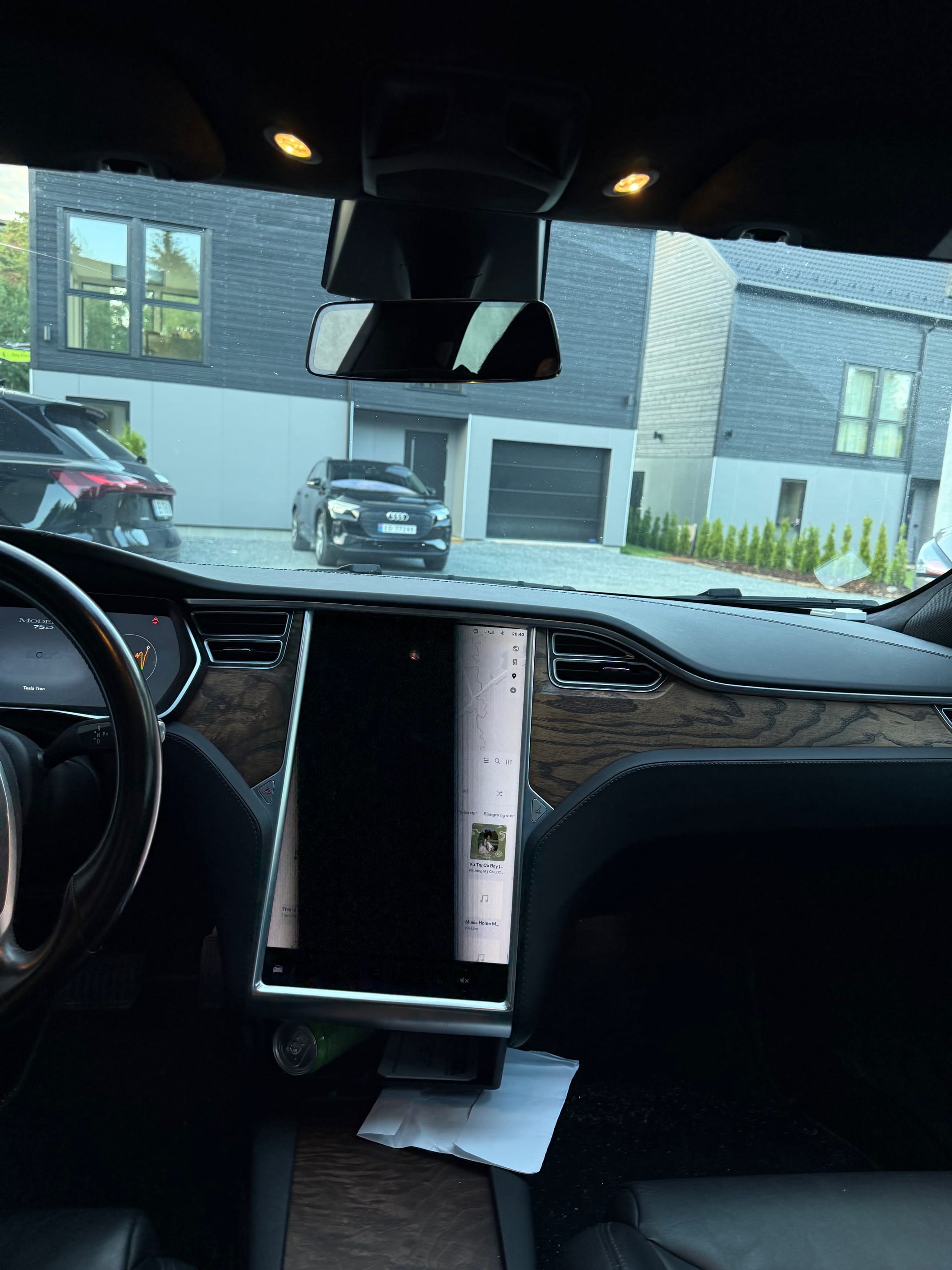 Tesla Model S 70D med Bluetooth audio