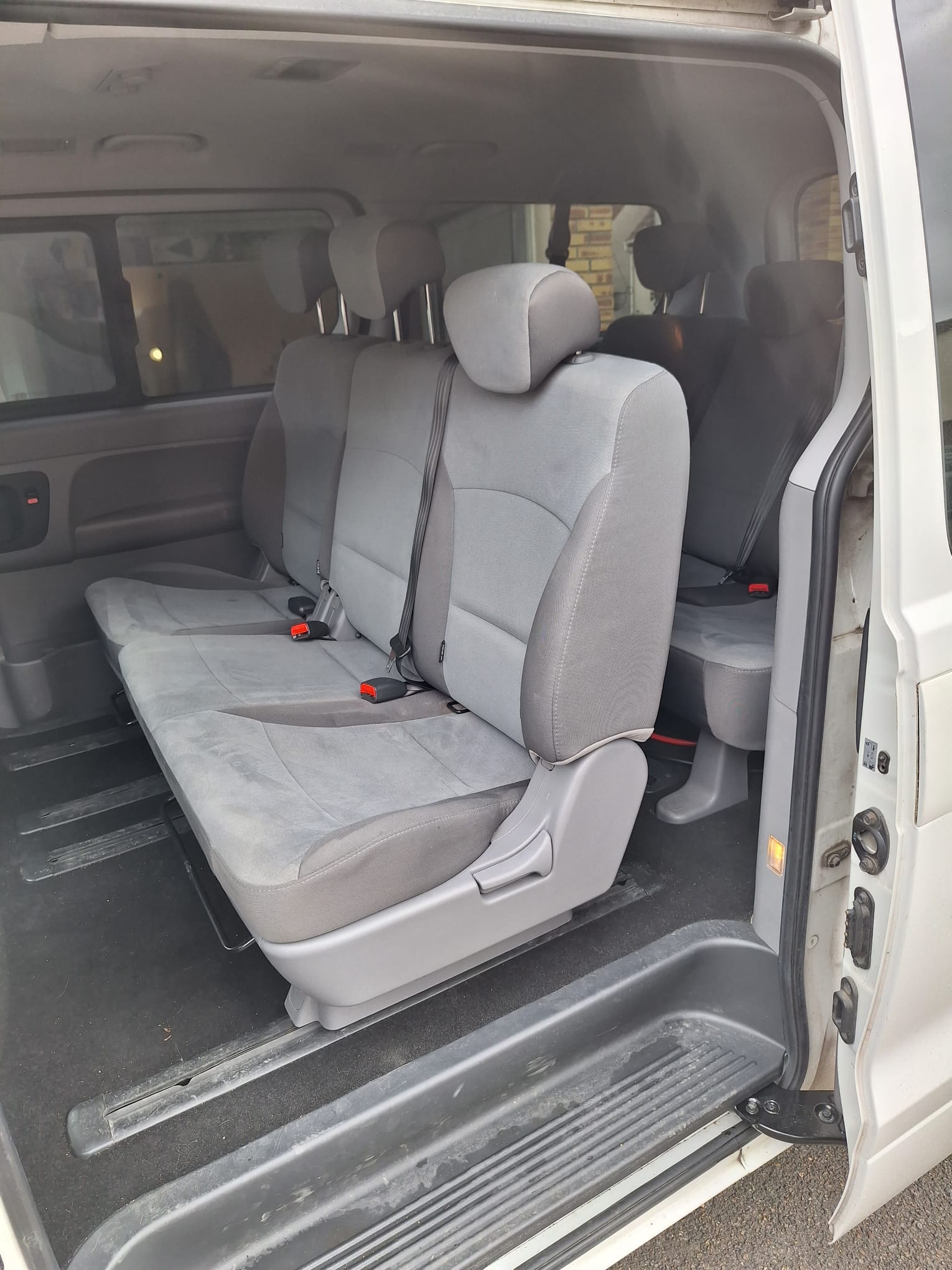 Hyundai H-1 Van Minibus avec Audio Bluetooth