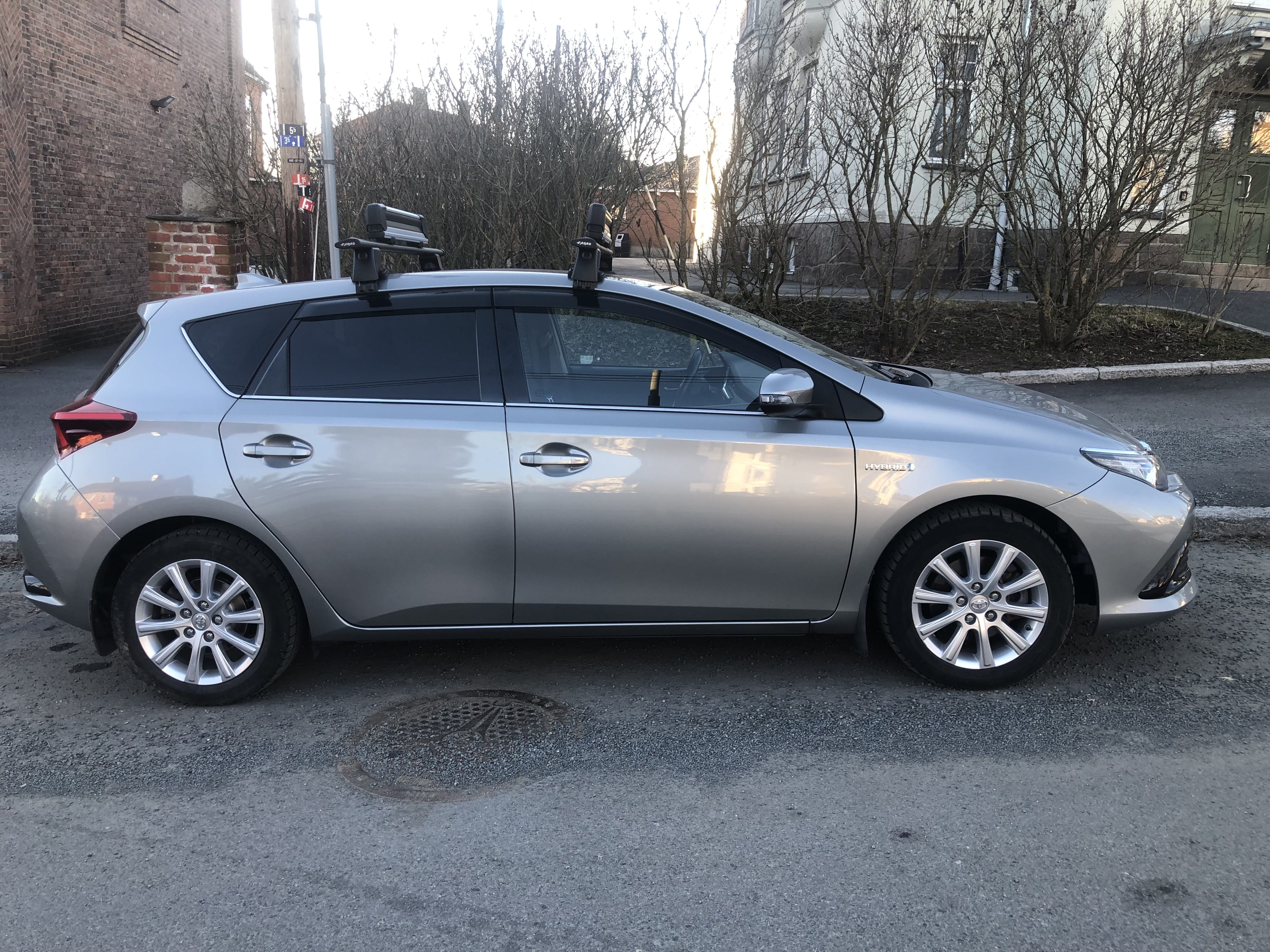 Toyota Auris 1.8 Hybrid E-CVT Sunroof 180Hk avec Climatisation