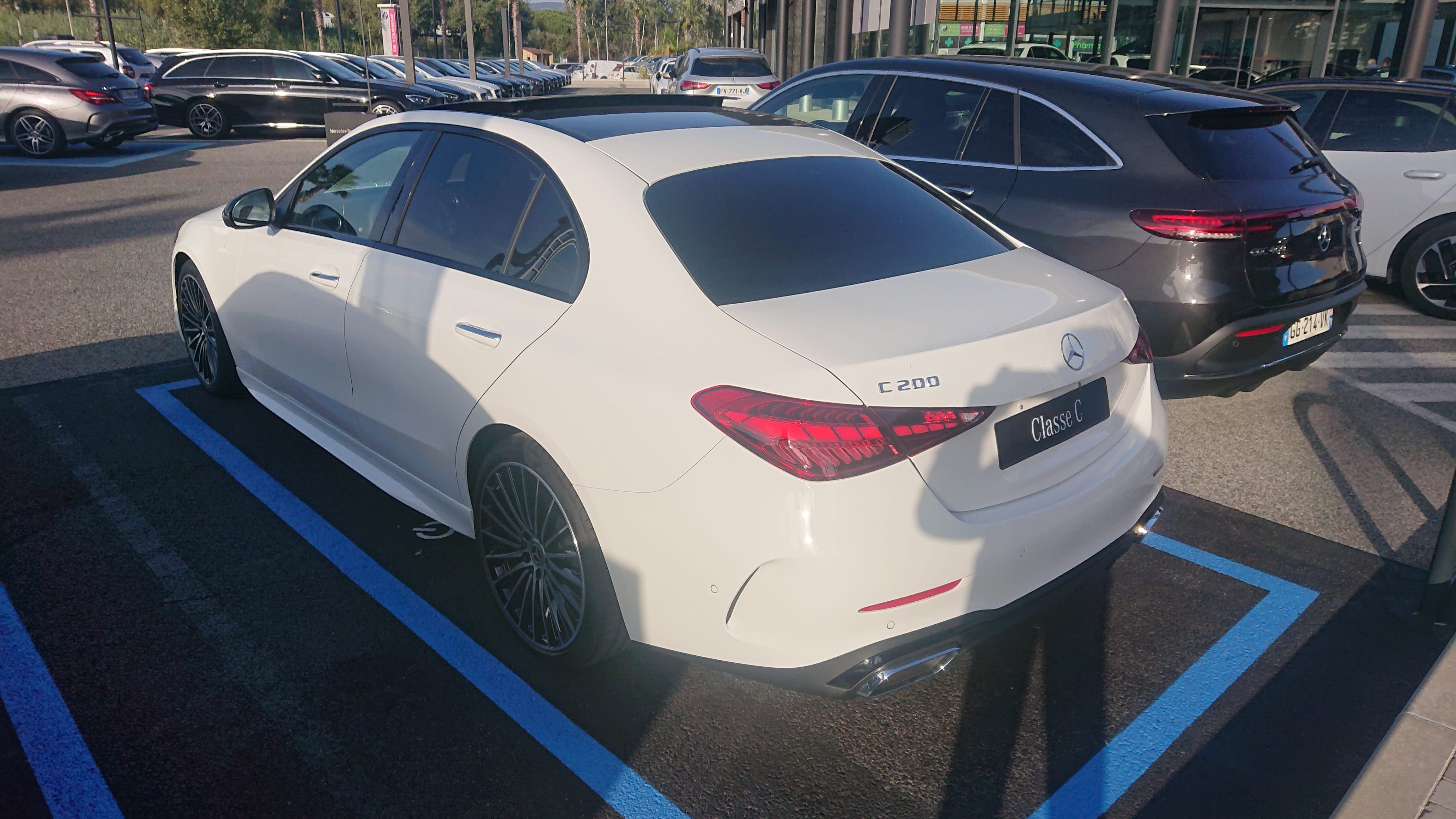 Mercedes-Benz Classe C avec GPS