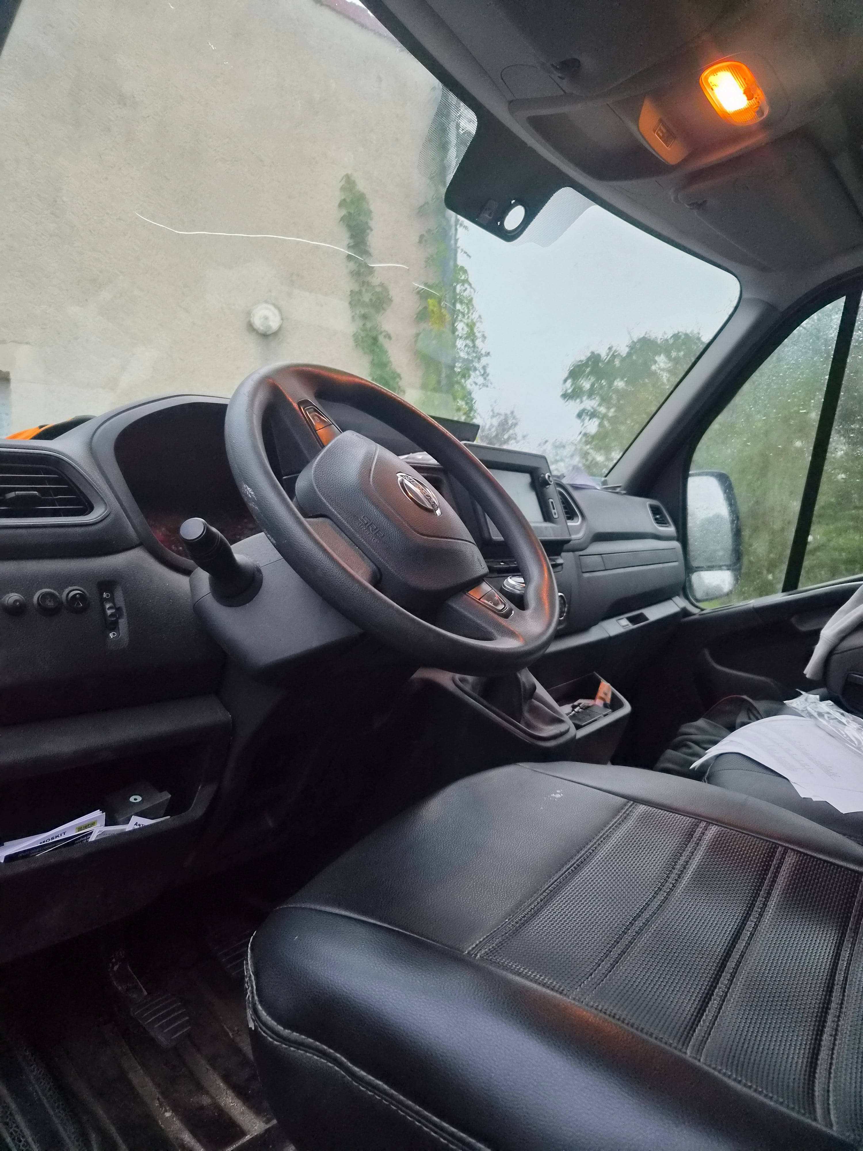 Nissan NV400 avec GPS
