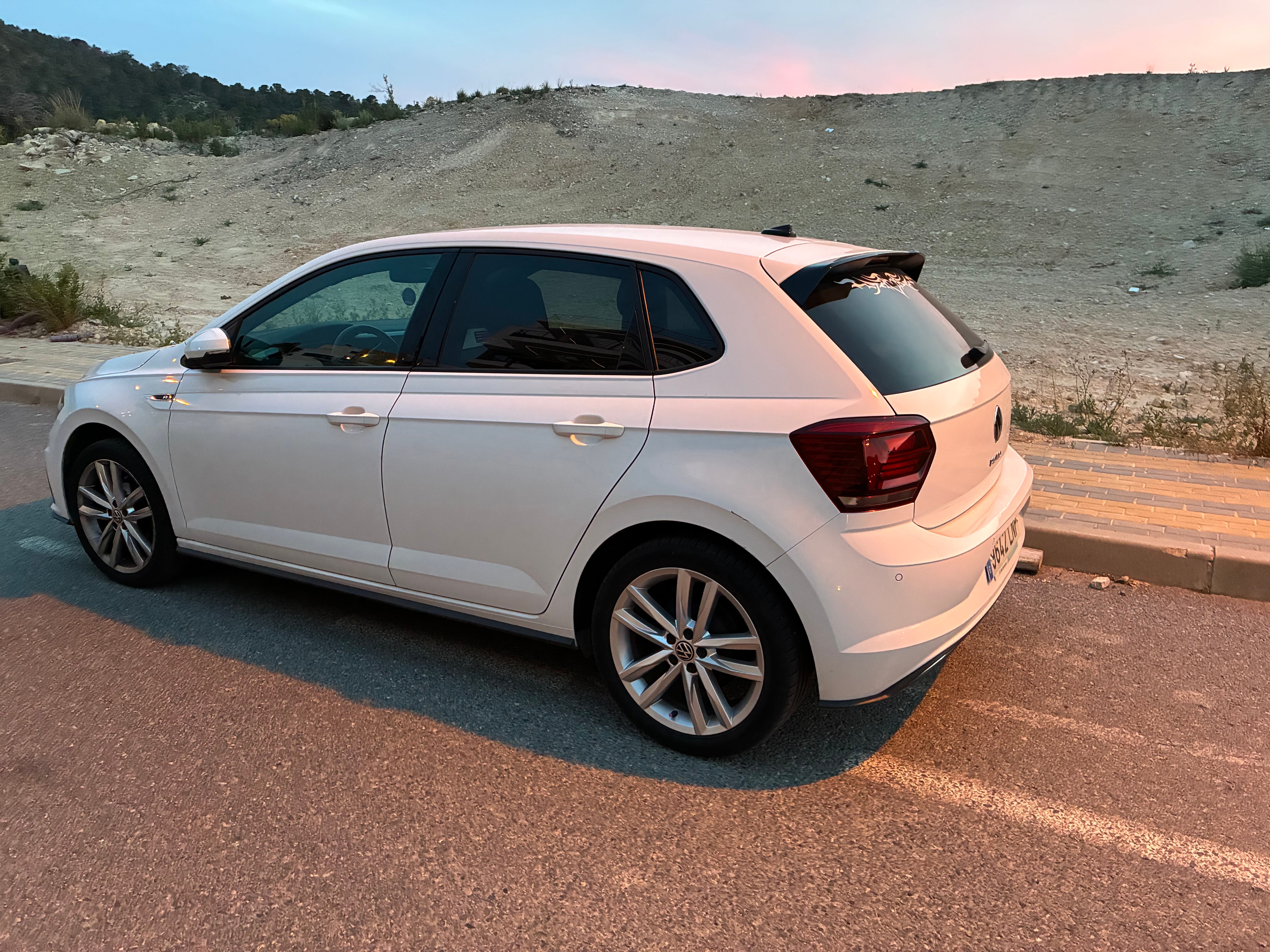 Volkswagen Polo R-Line con Aire acondicionado