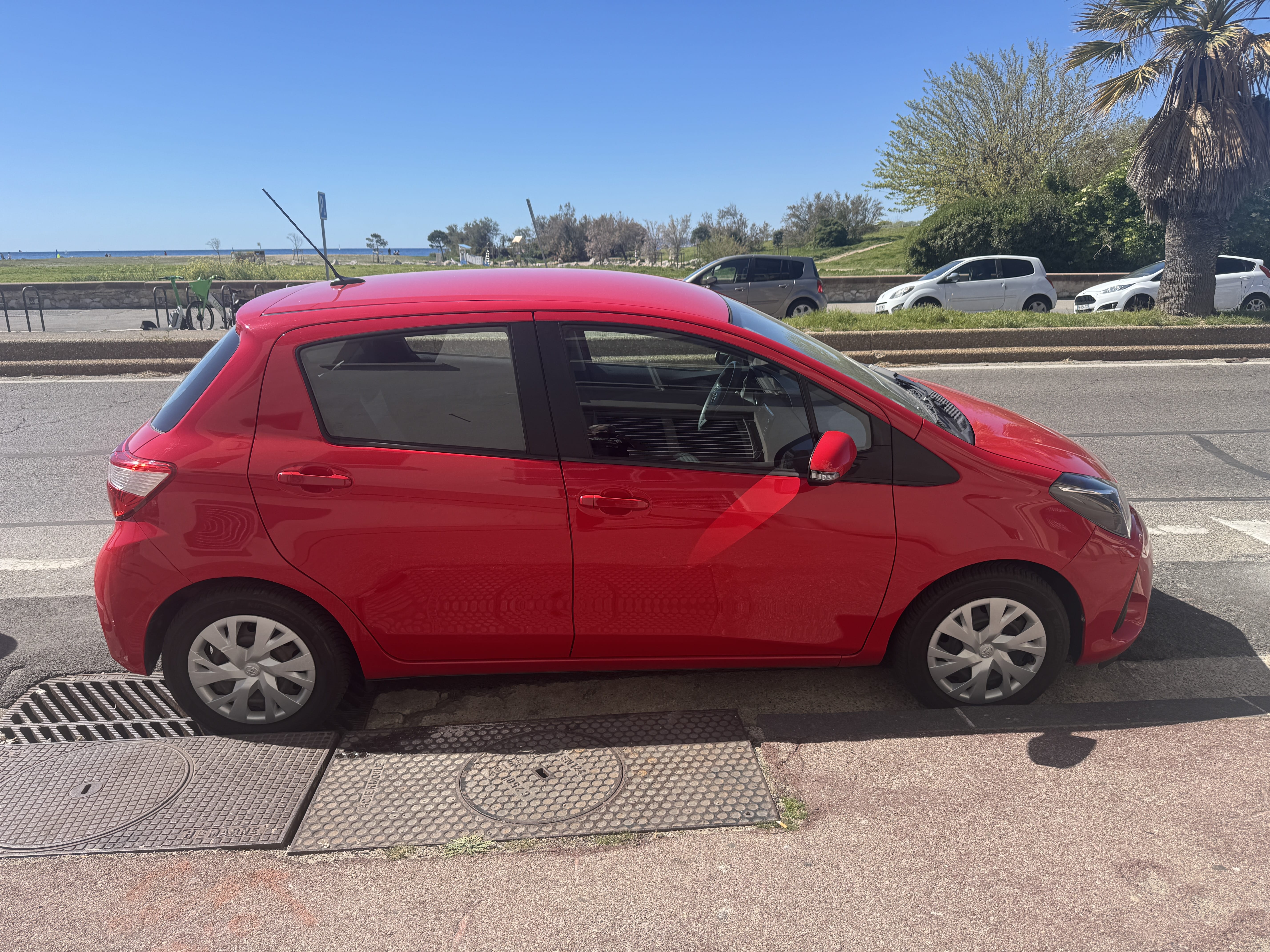 Toyota Yaris YARIS IV 1.0 VVTI 70 CH Ultimate avec Entrée audio / iPod