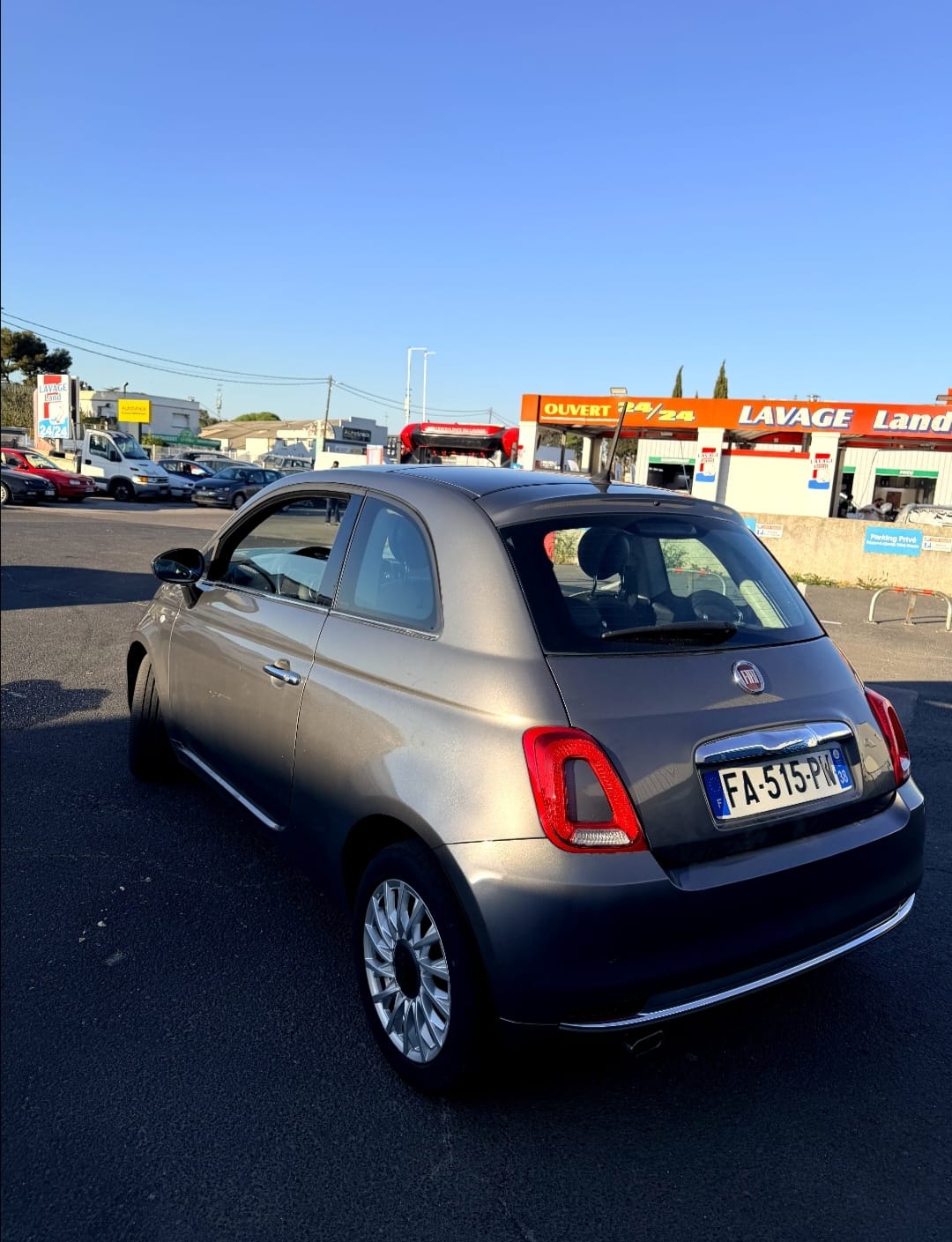 Fiat 500 Lounge mit Navigationsgerät
