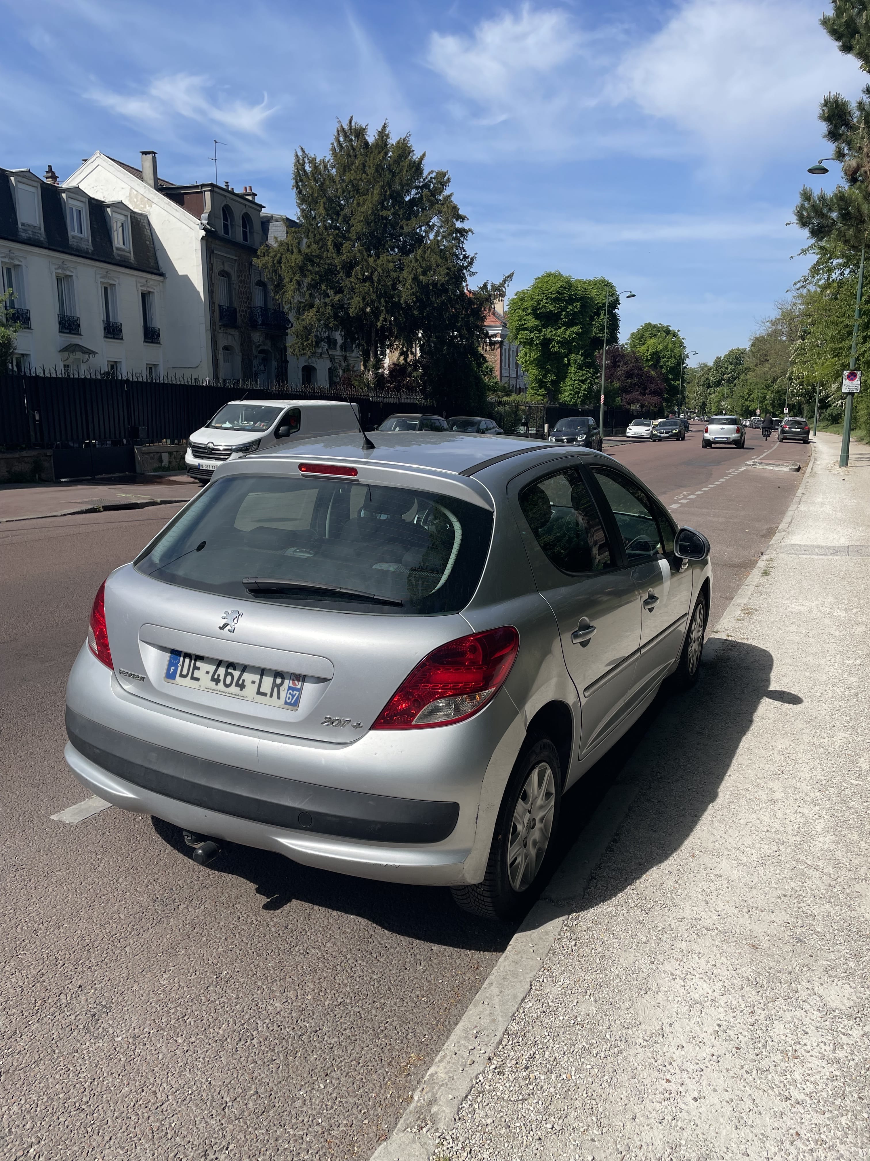 Peugeot 207+ avec Régulateur de vitesse