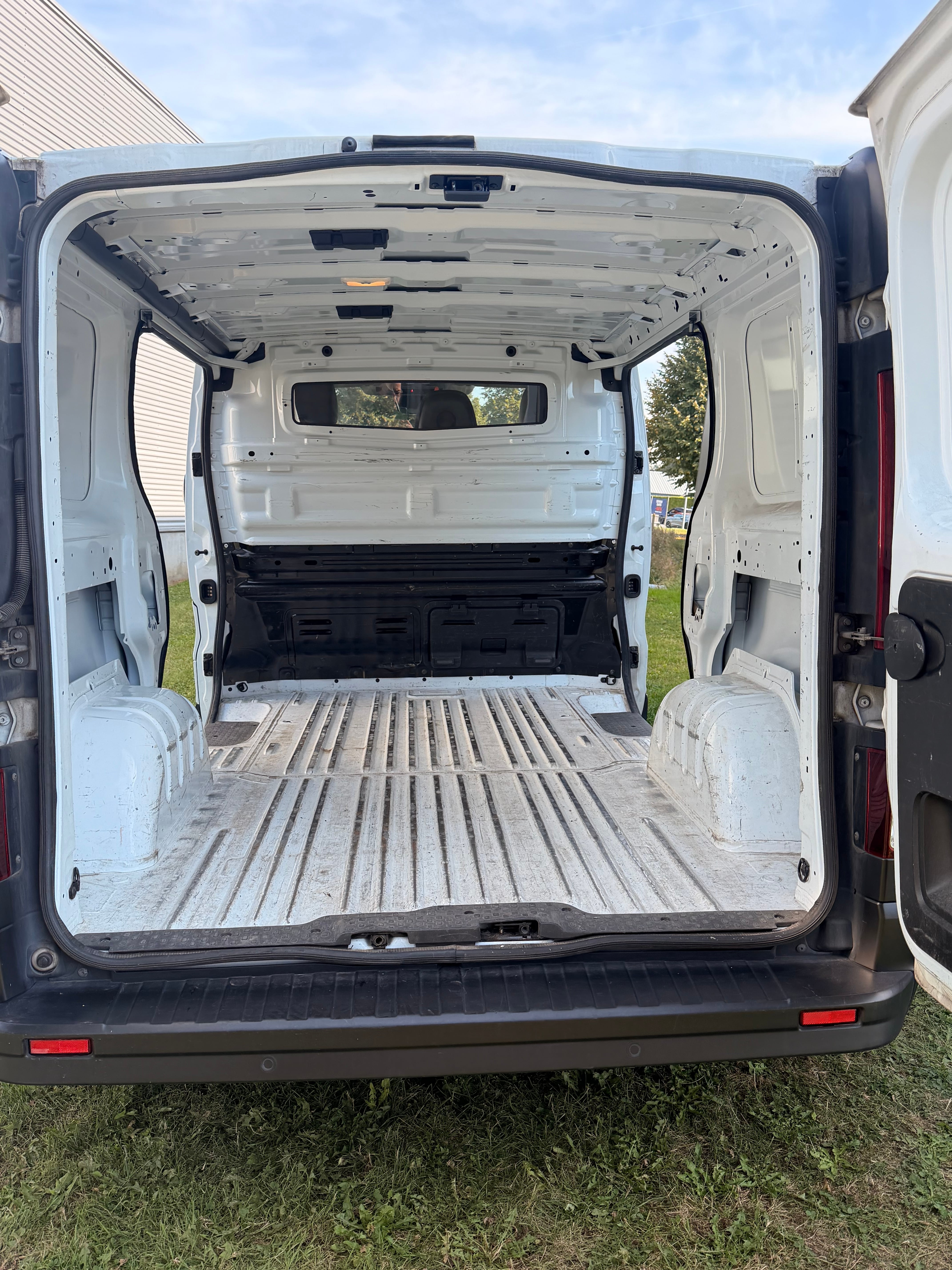 Renault Trafic 2.0diesel avec Audio Bluetooth