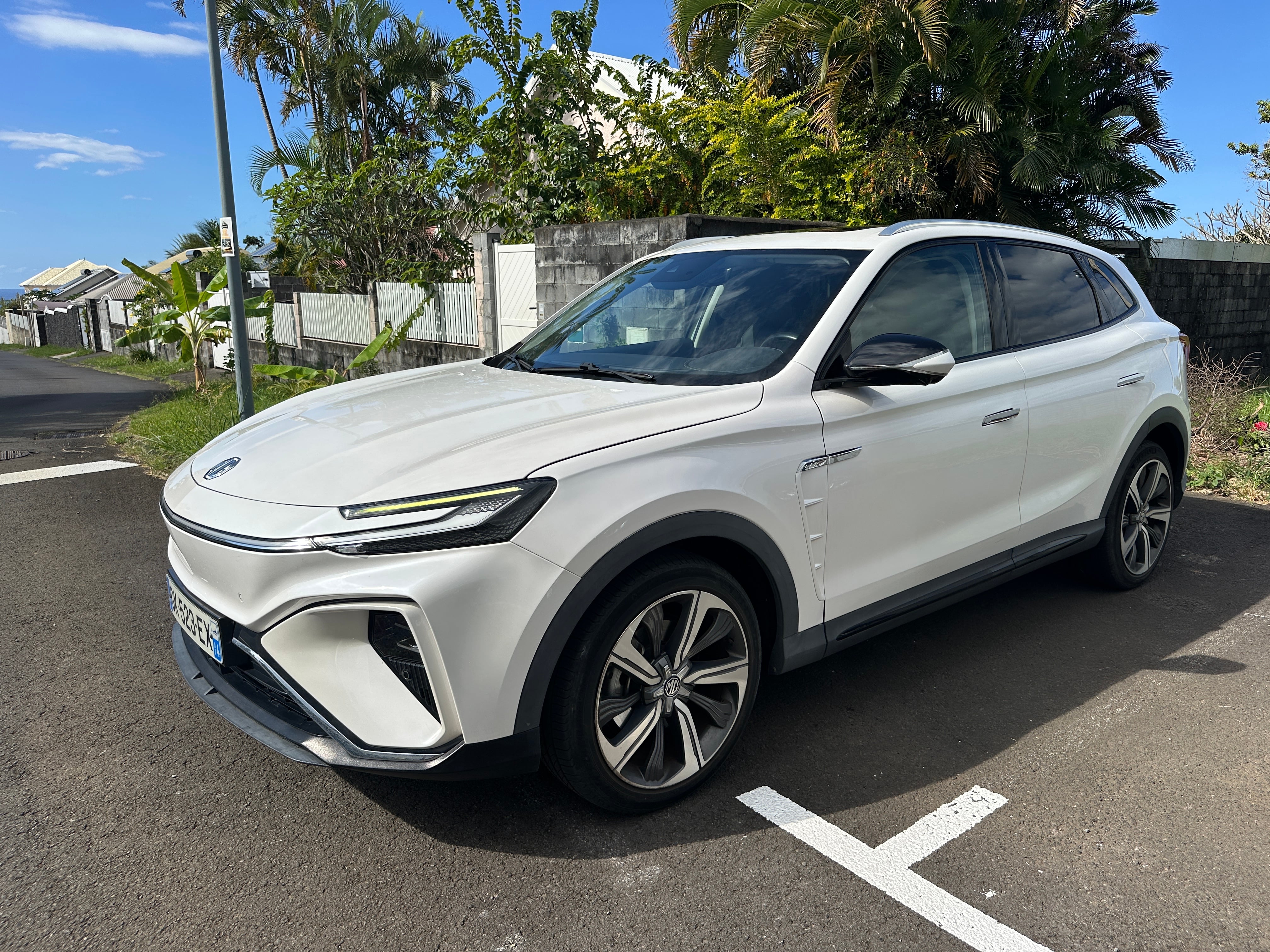 MG Marvel R, 2022, Électrique, automatique