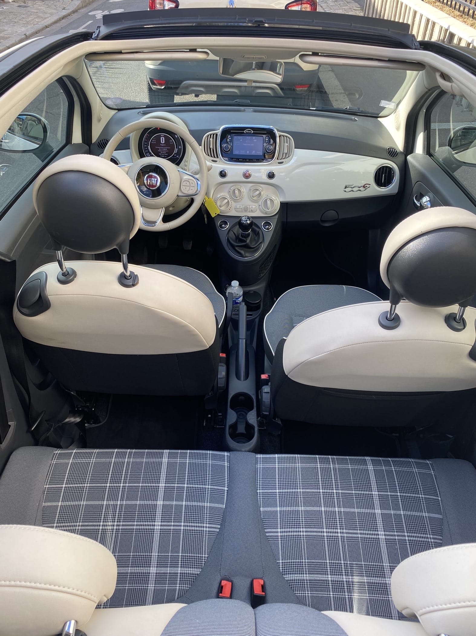 Fiat 500 C avec Entrée audio / iPod