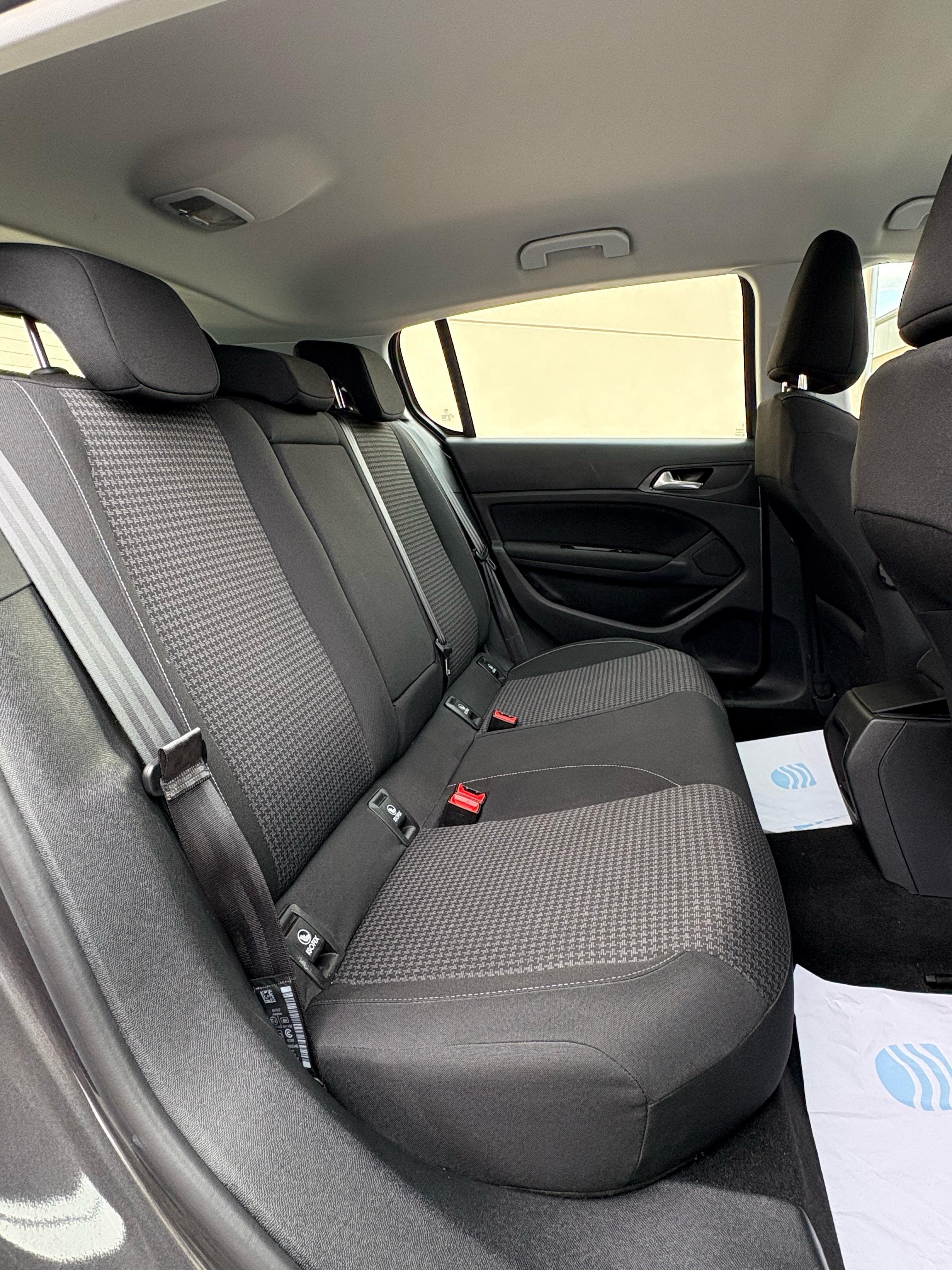 Peugeot 308 avec Apple CarPlay