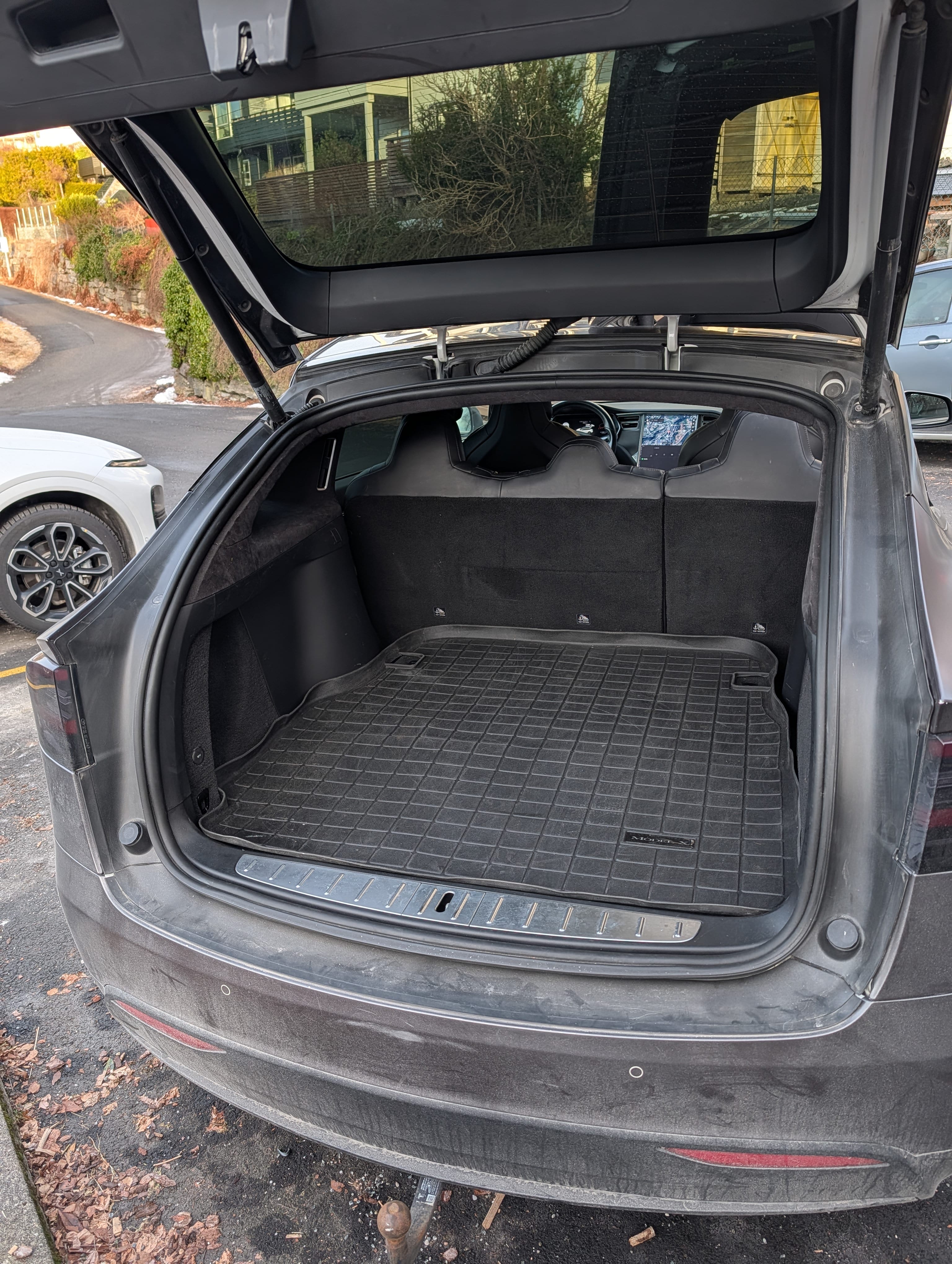 Tesla Model X 75D med Bluetooth audio