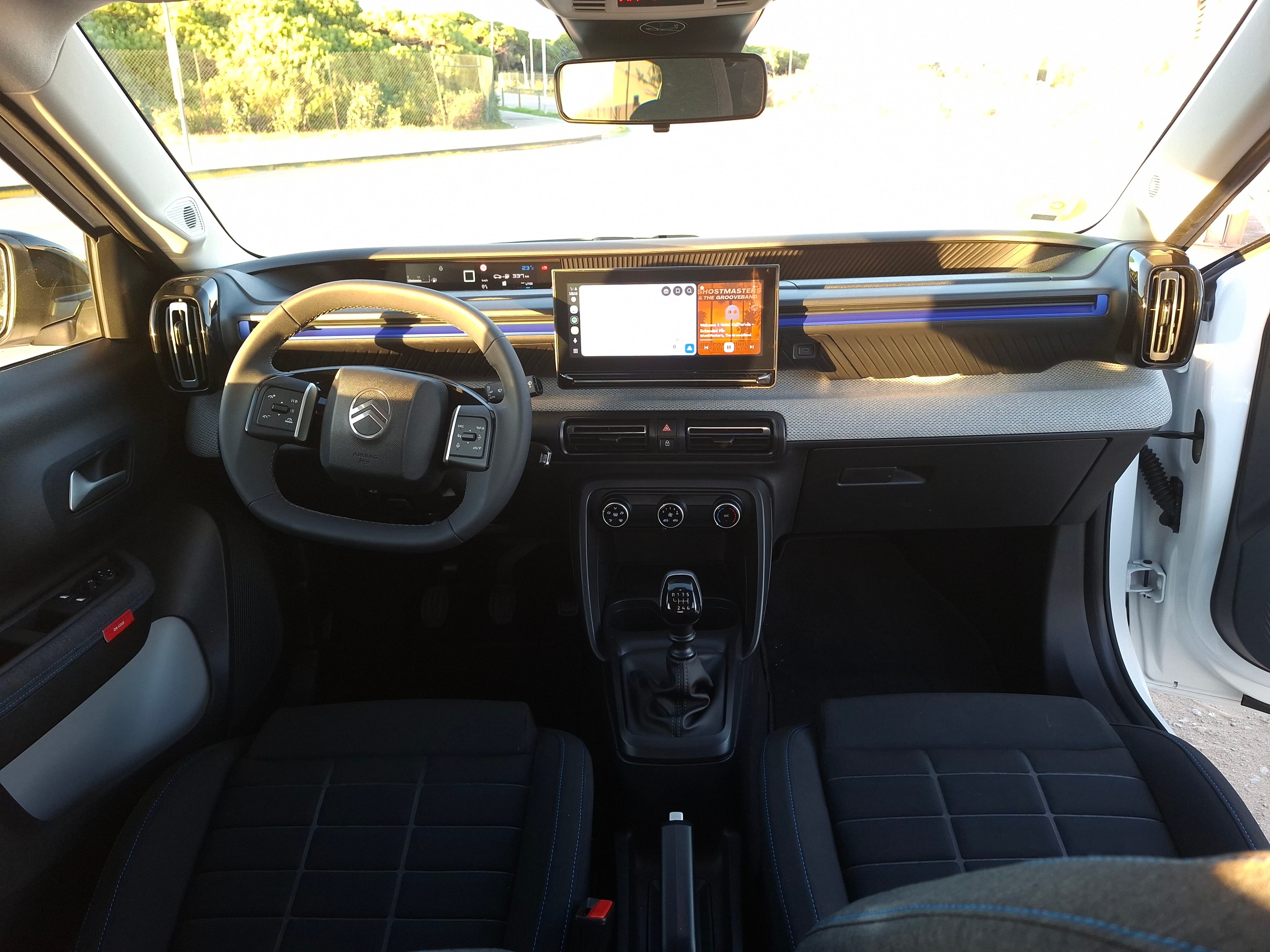Citroen C3 Business 100CV Gasolina - 5 puertas mit Bluetooth-Audio