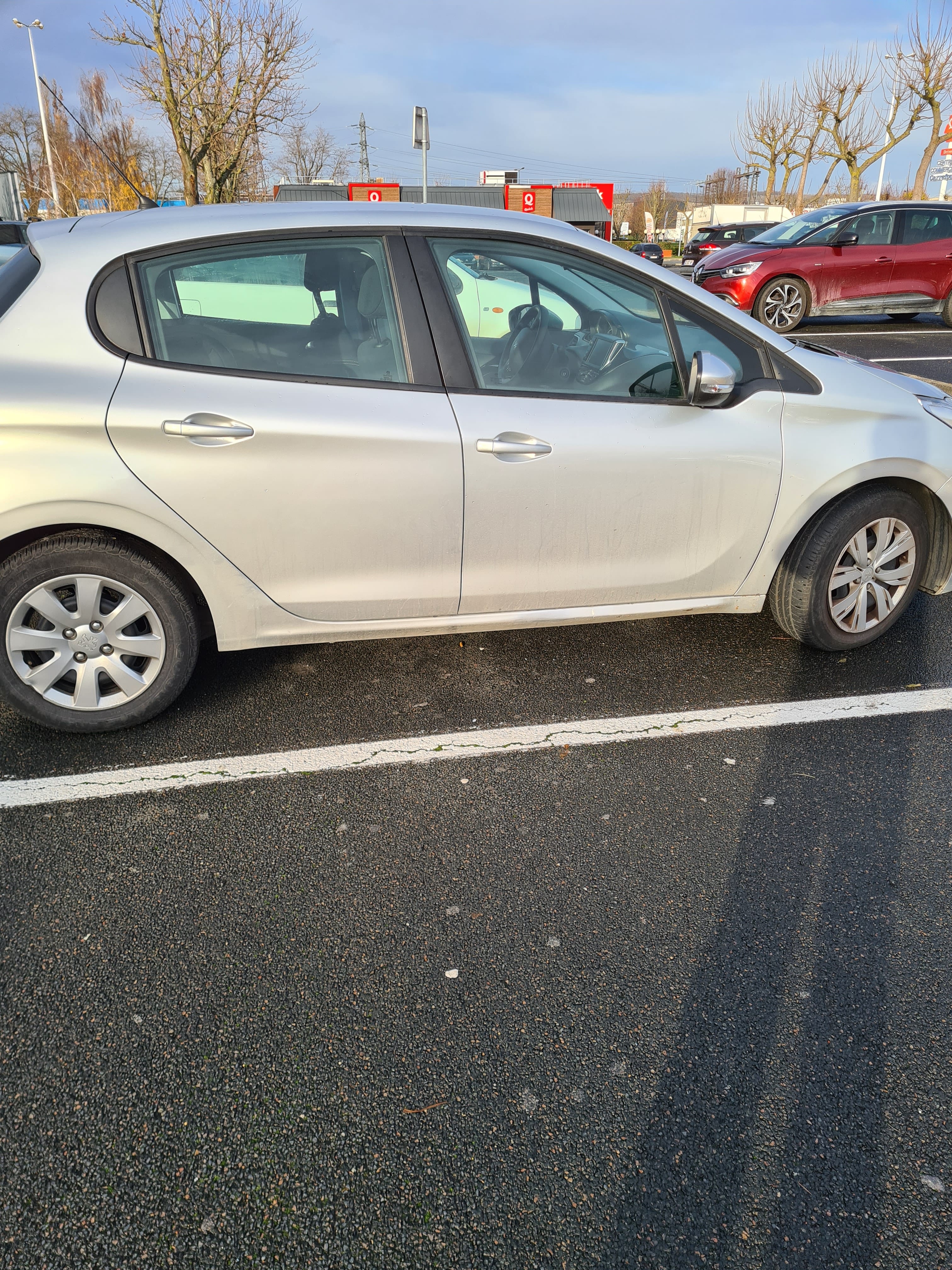 Peugeot 208 avec Climatisation