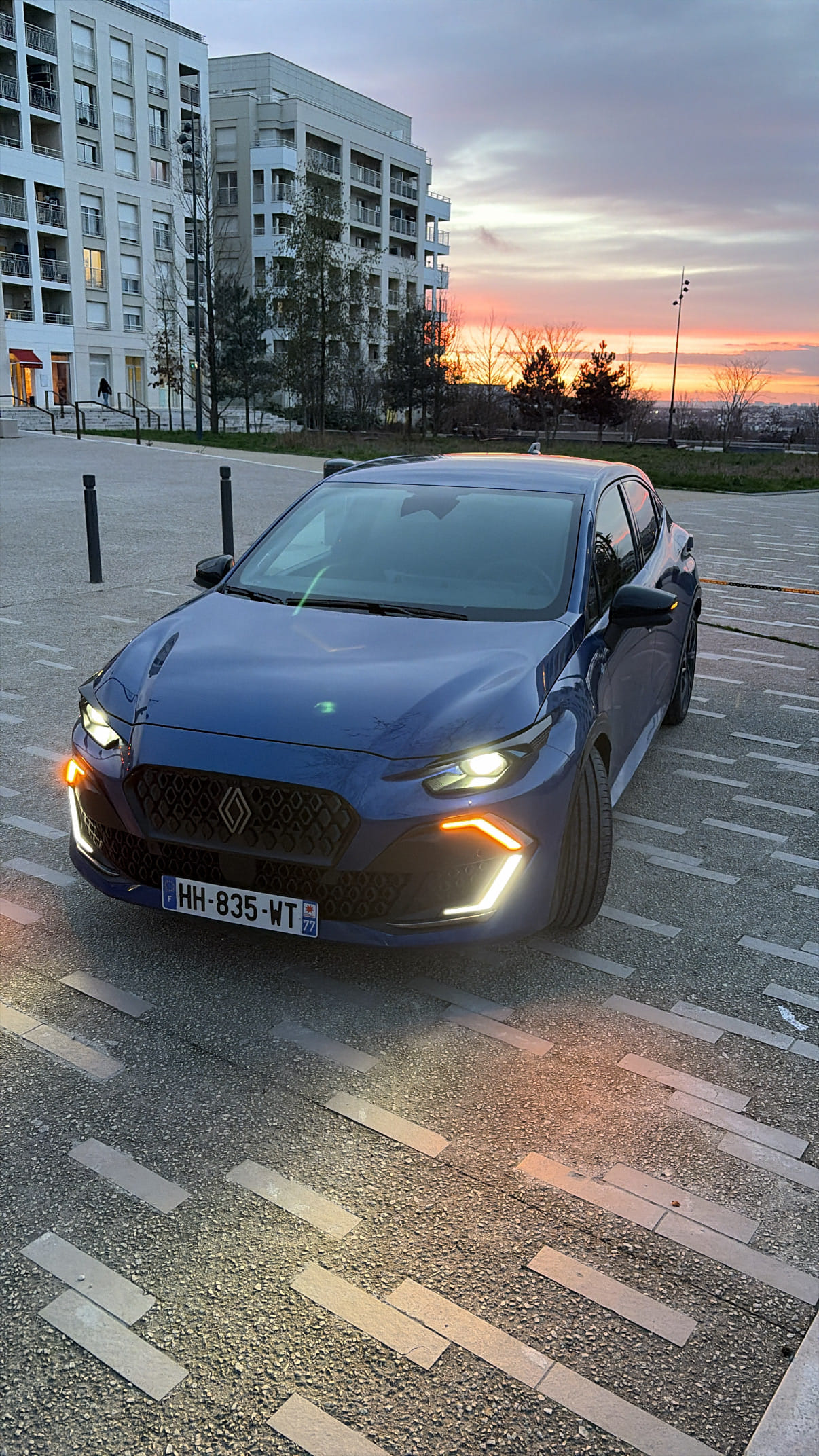 Renault Clio, 2026, Essence 95 / Électrique (hybride), automatique