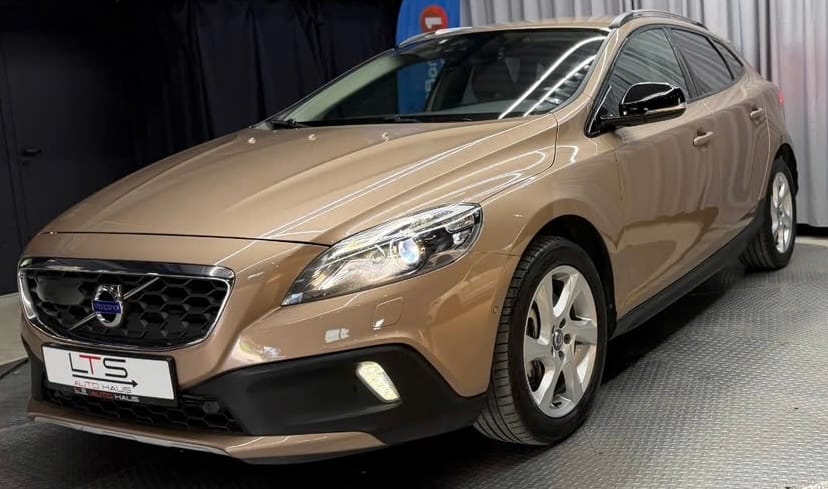 Volvo V40 Cross Country, 2016, Diesel, Automatik