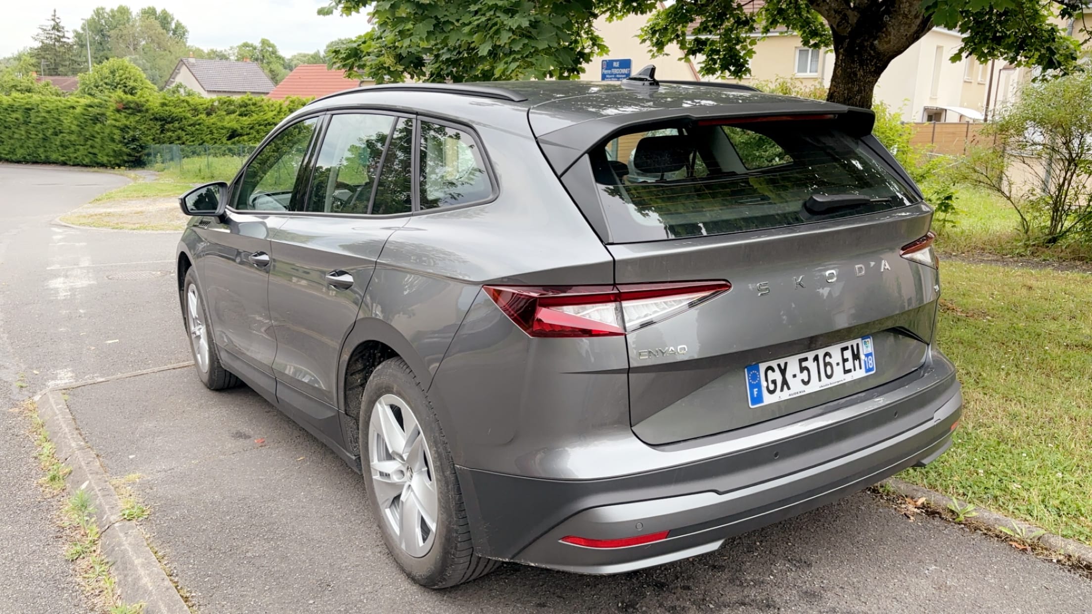 Skoda Enyaq 60 avec Siège bébé